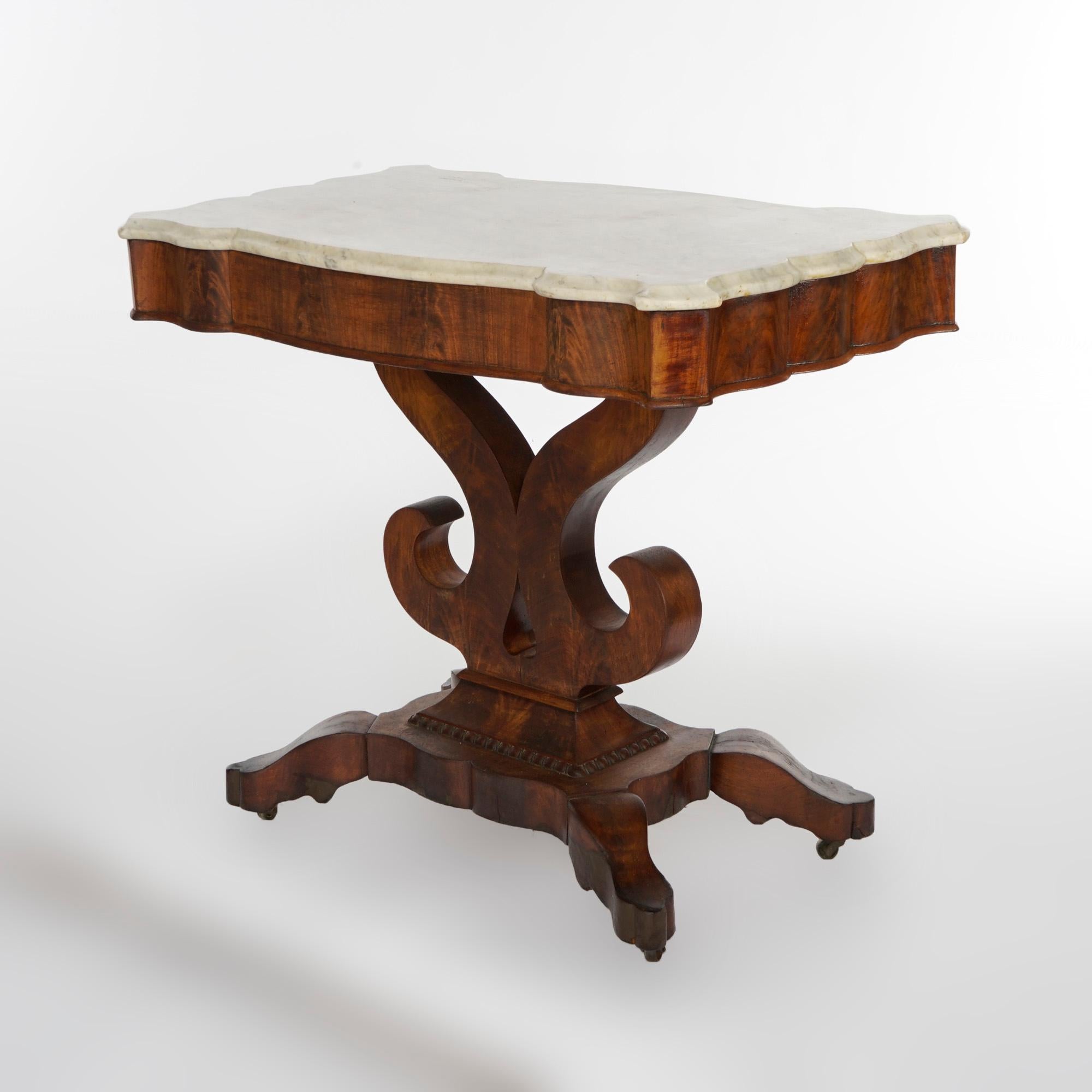 XIXe siècle Ancienne table console classique de style Empire américain en acajou et marbre, C1840 en vente