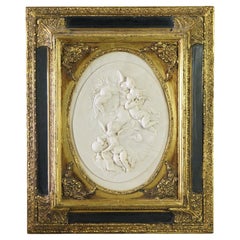 Antike klassische geschnitzte Marmorplakette mit geflügelten Putten von Bertaux aus dem 19. Jahrhundert