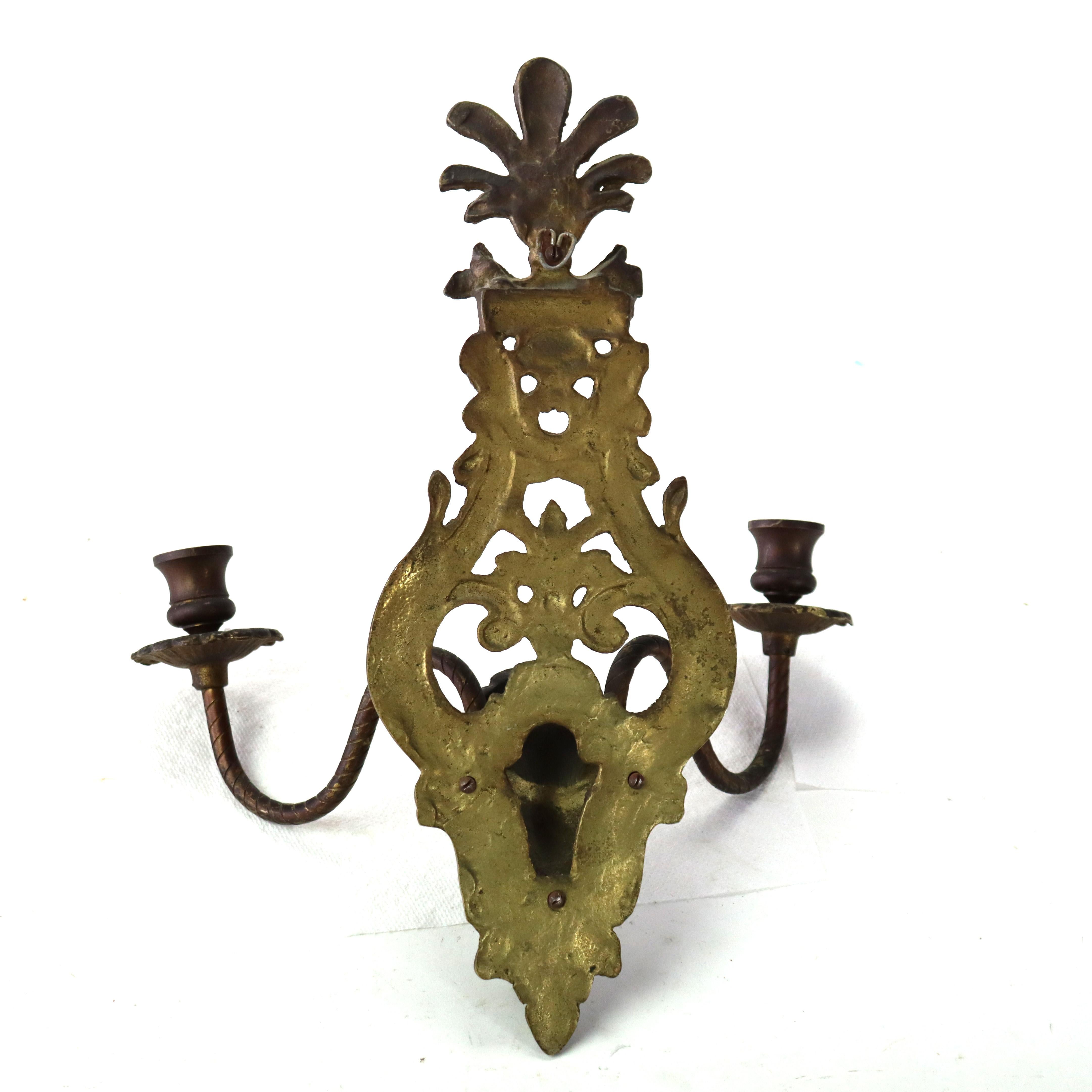 Anciennes appliques à bougie classiques françaises de style Louis XIV en bronze figuratif, vers 1920 en vente 2