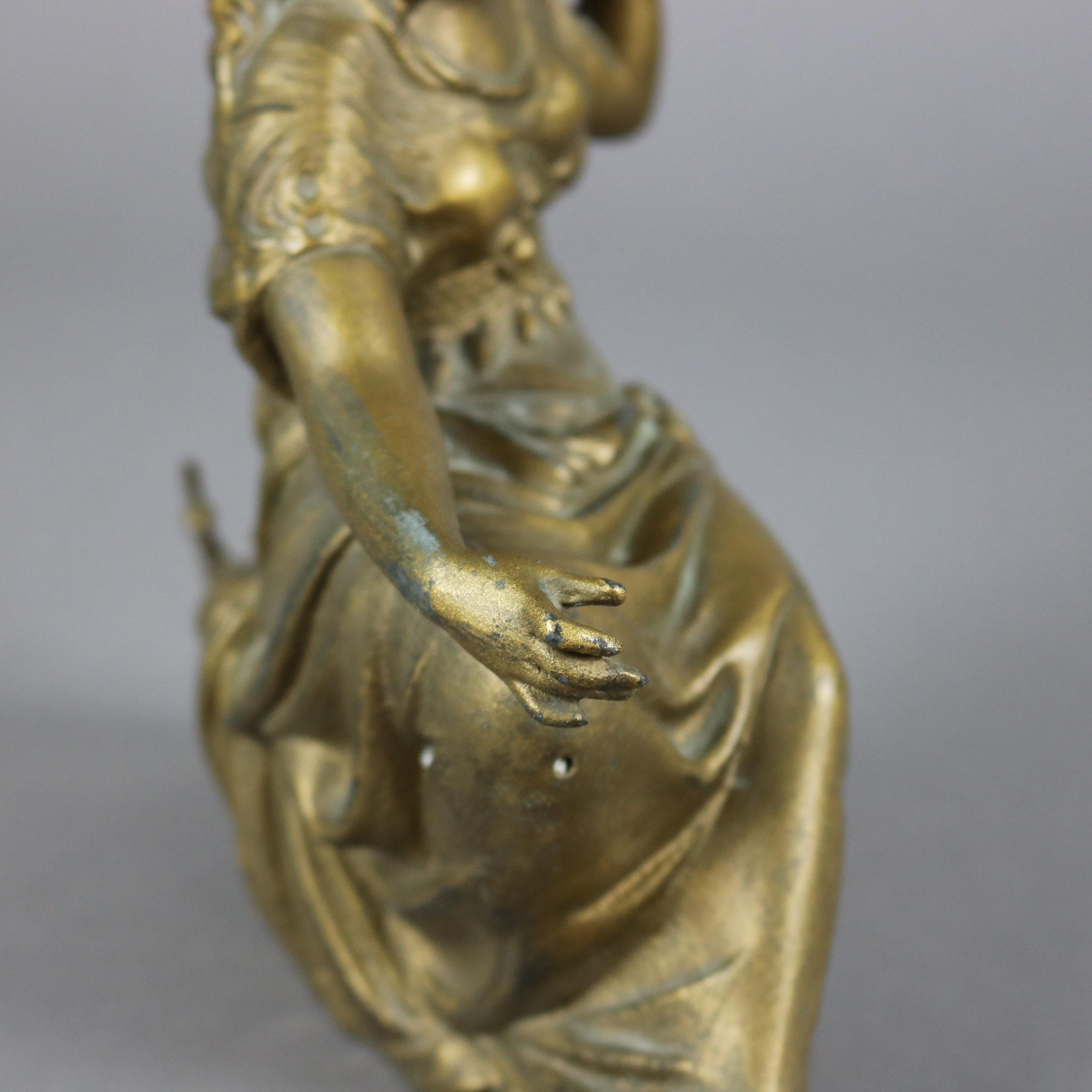 Grec classique Sculpture de portrait classique antique en métal doré d'une femme grecque, vers 1890 en vente