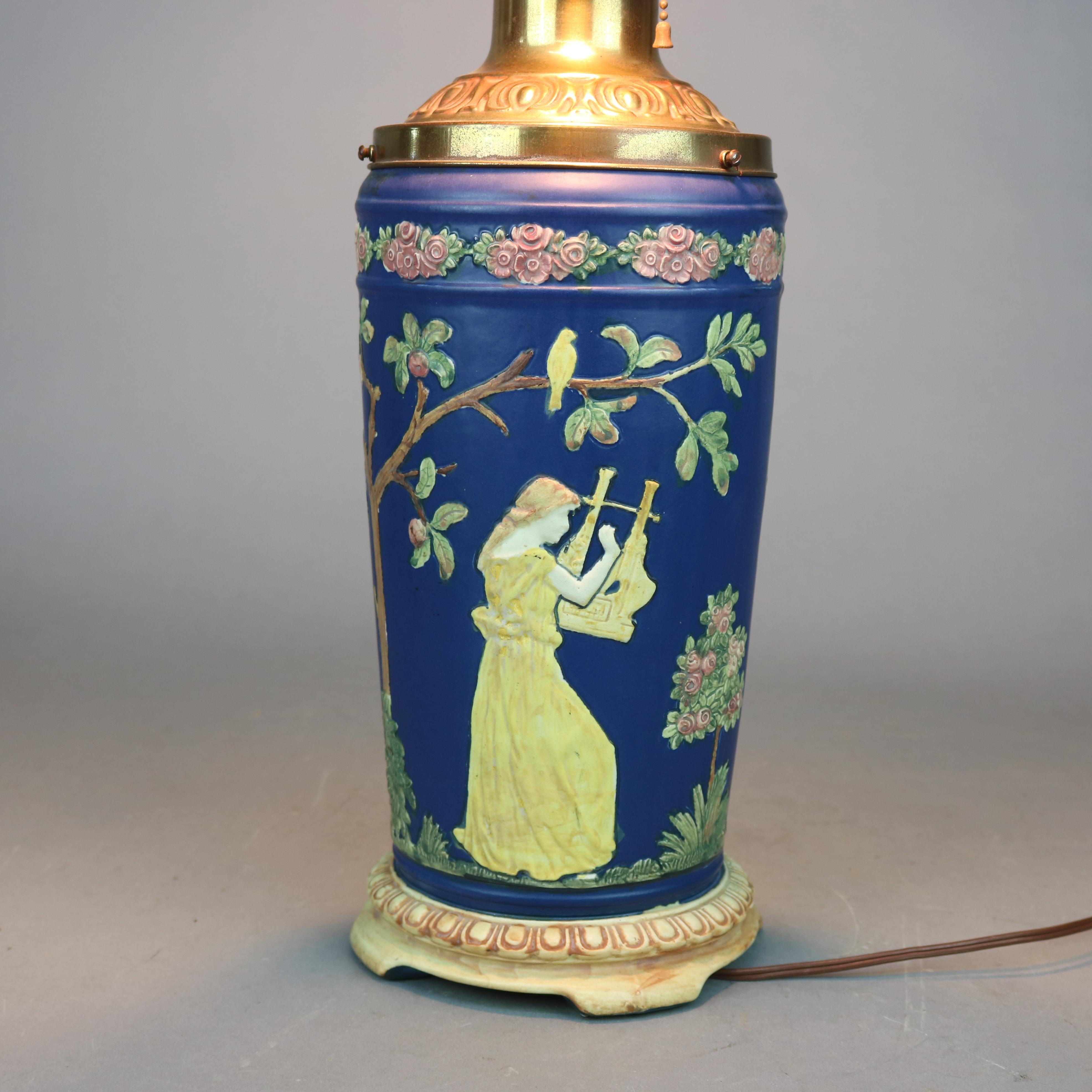 Ancienne base de lampe en poterie d'art classique grecque camée attribuée à Weller, c1930 en vente 4