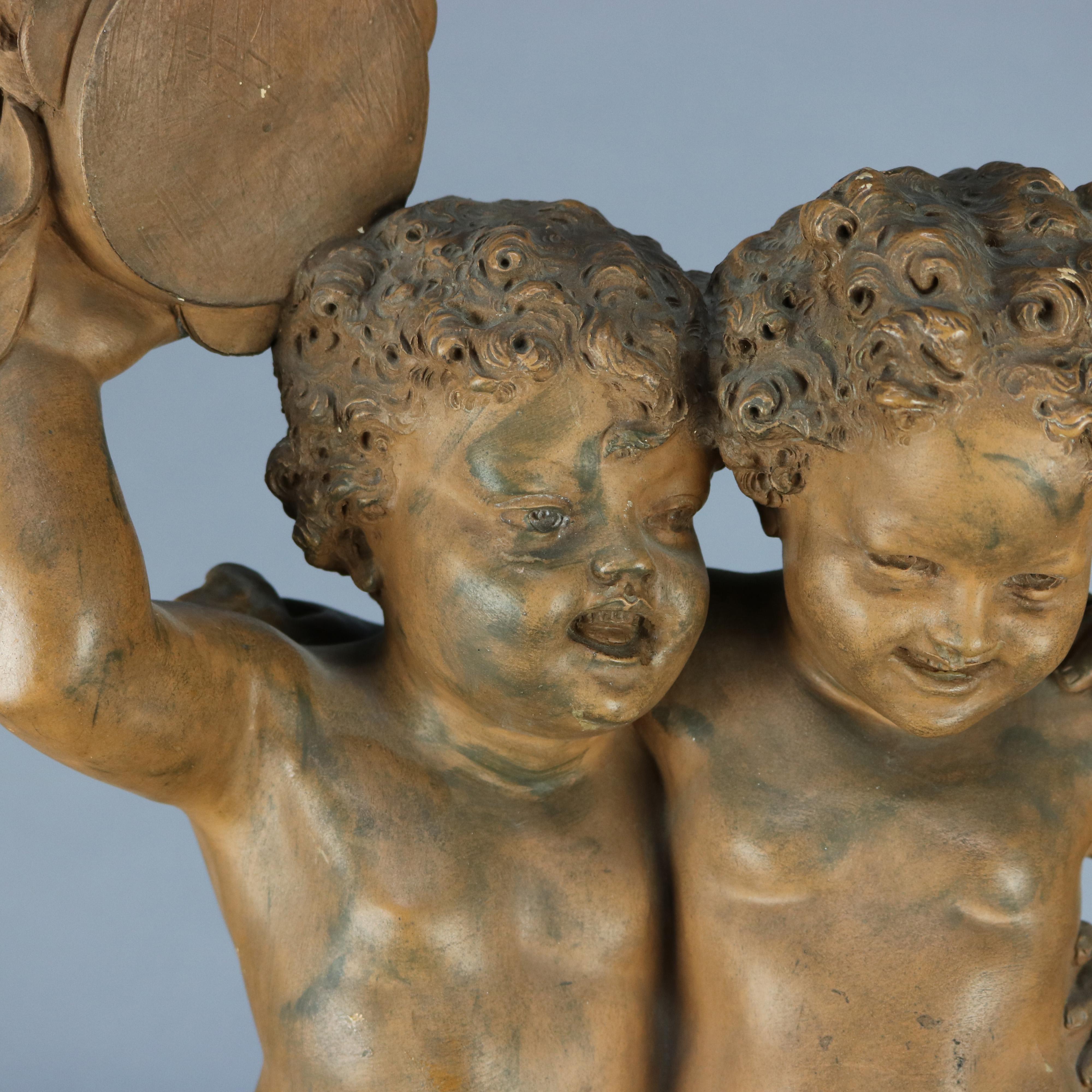 XIXe siècle Sculpture italienne classique ancienne de Putti en terre cuite D'Aste:: vers 1880
