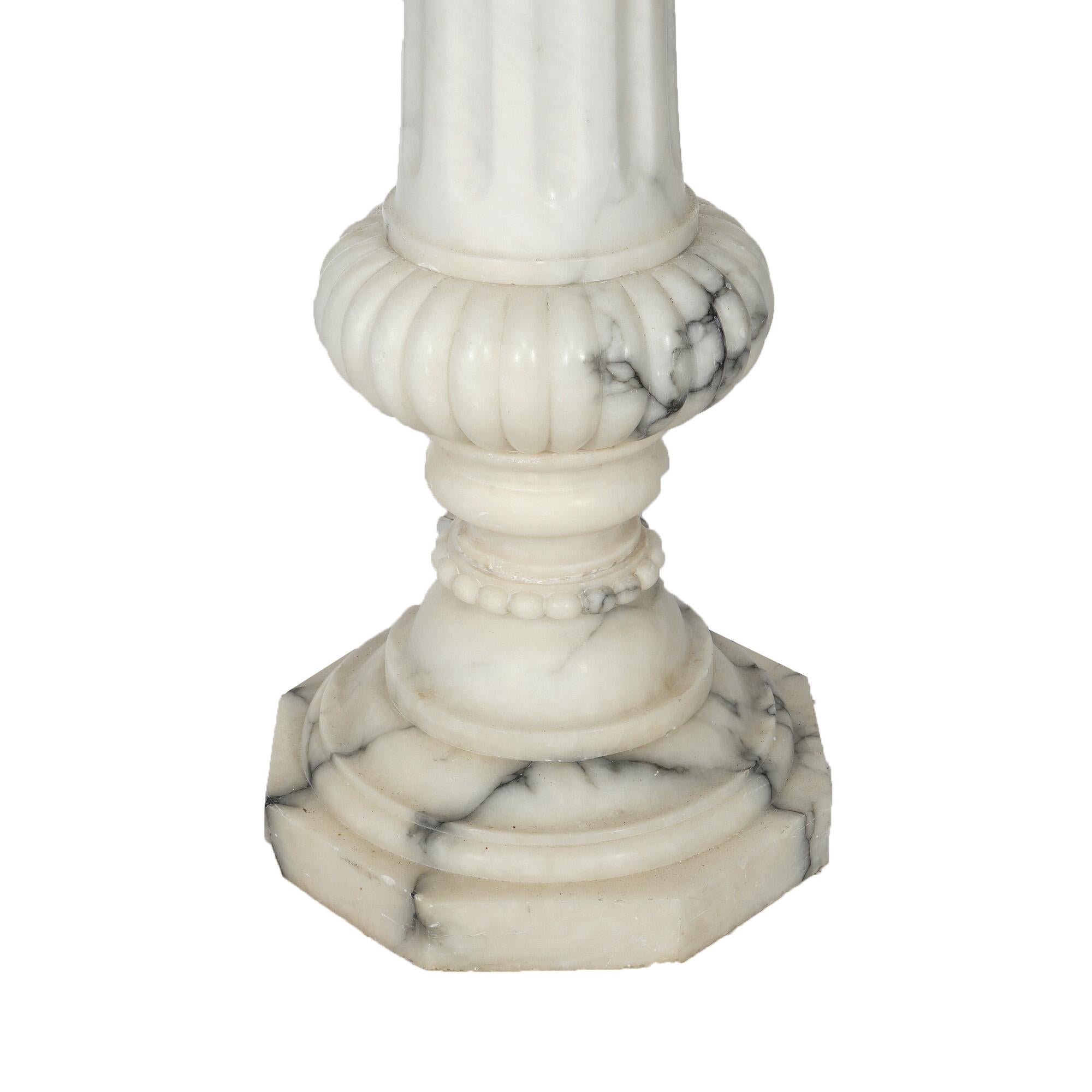 XIXe siècle Antique sculpture classique en marbre The Pedestal, circa 1890 en vente