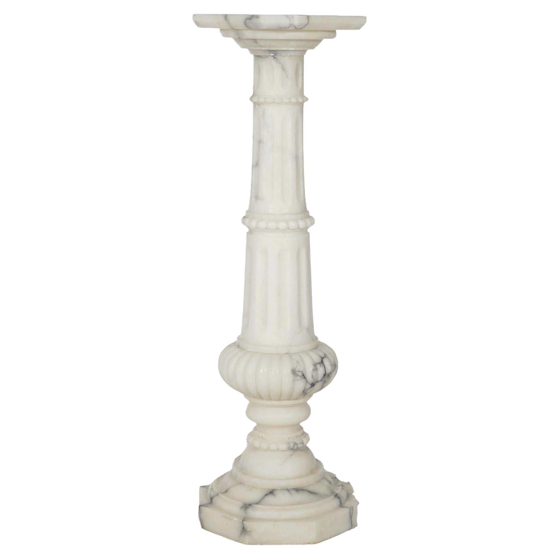 Antique sculpture classique en marbre The Pedestal, circa 1890