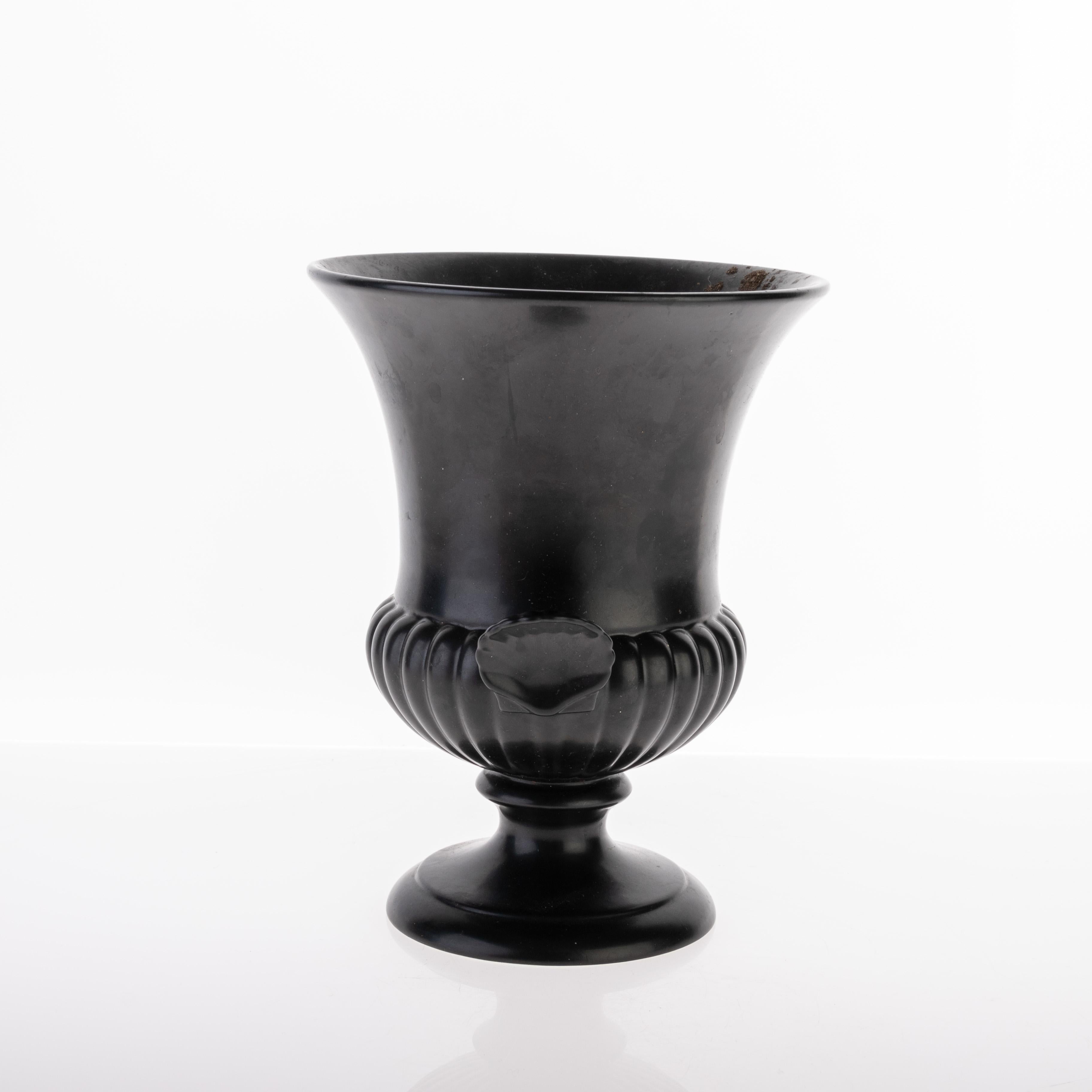 Antique Classical Wedgwood Black Basalt Shell Handled Ravenstone Urn Vase

From a private collection

Free international shipping.