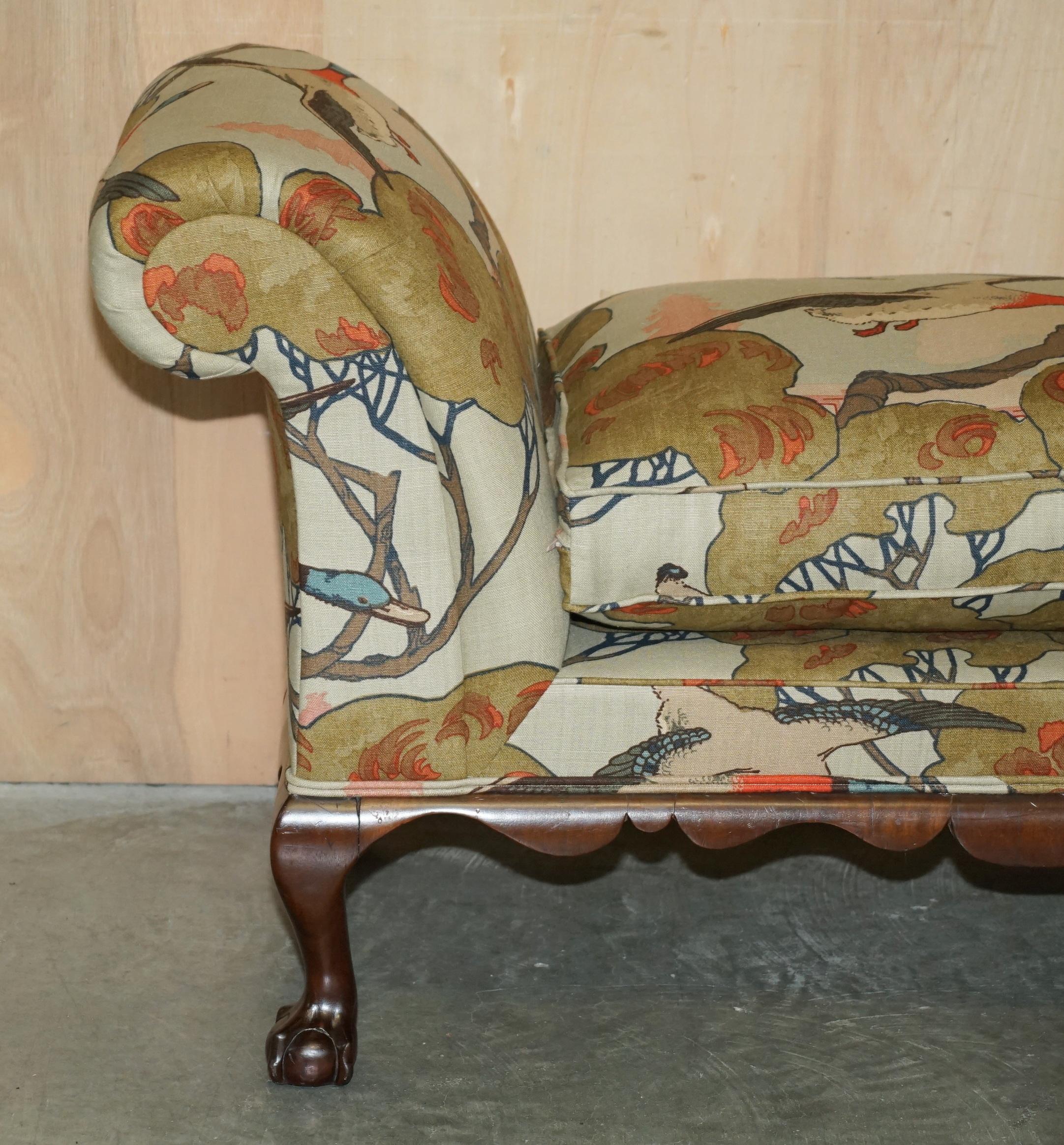 ANTIQUE CLAW & BALL FOOT HALL BENCH WiNDOW SEAT IN MULBERRY FLYING DUCK S FABRIC (Englisch) im Angebot