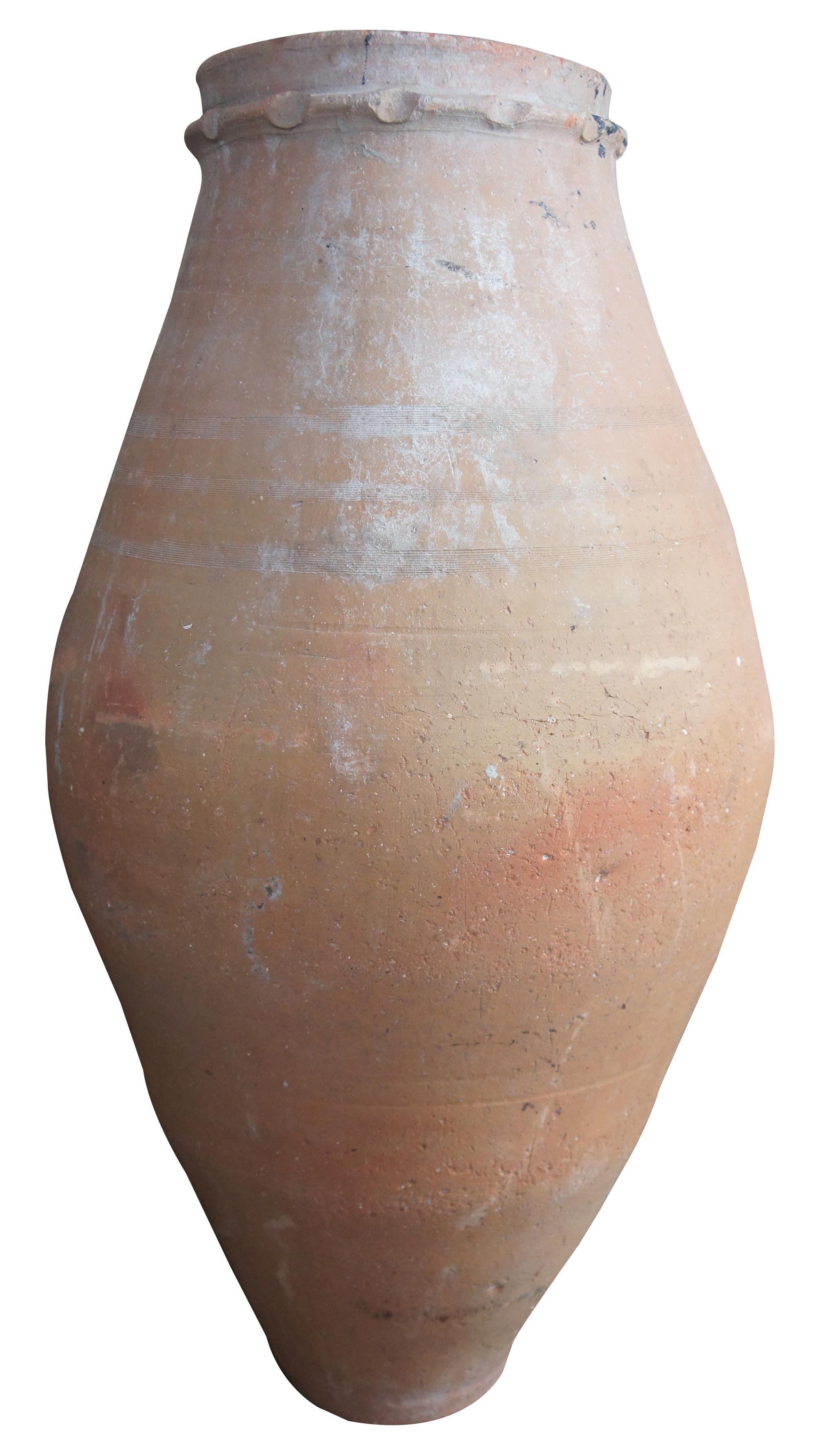 Primitif Antiquité Amphora Vessel Floor Vase Primitive Greek Earthenware Pottery en vente