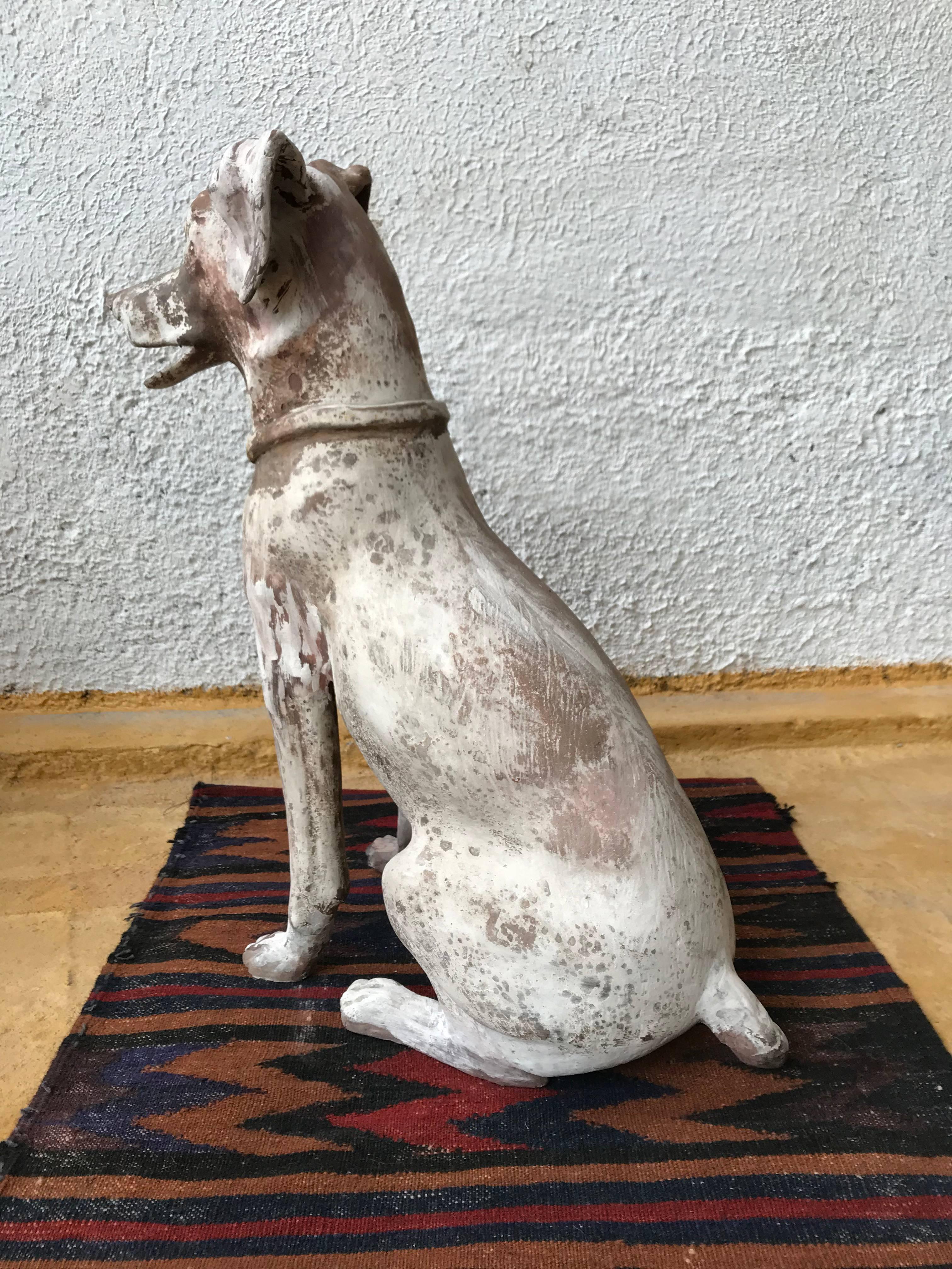 Antique Clay Figure of Dog Found in Southern México, circa 1900 In Excellent Condition In Guadalajra, Jal