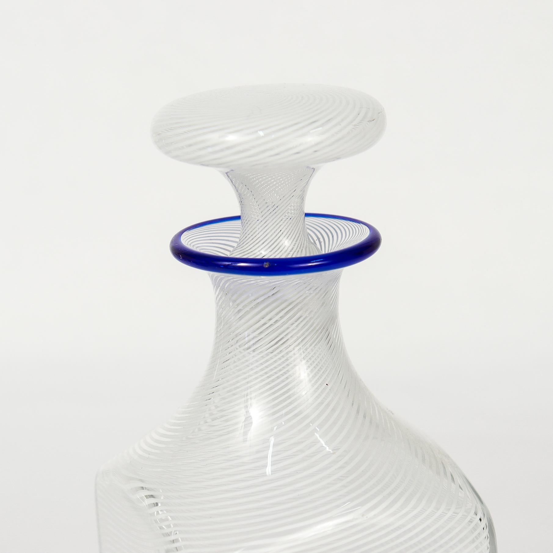 Carafe ou bouteille de liqueur antique Clichy Latticino en verre français tourbillonnant en vente 9
