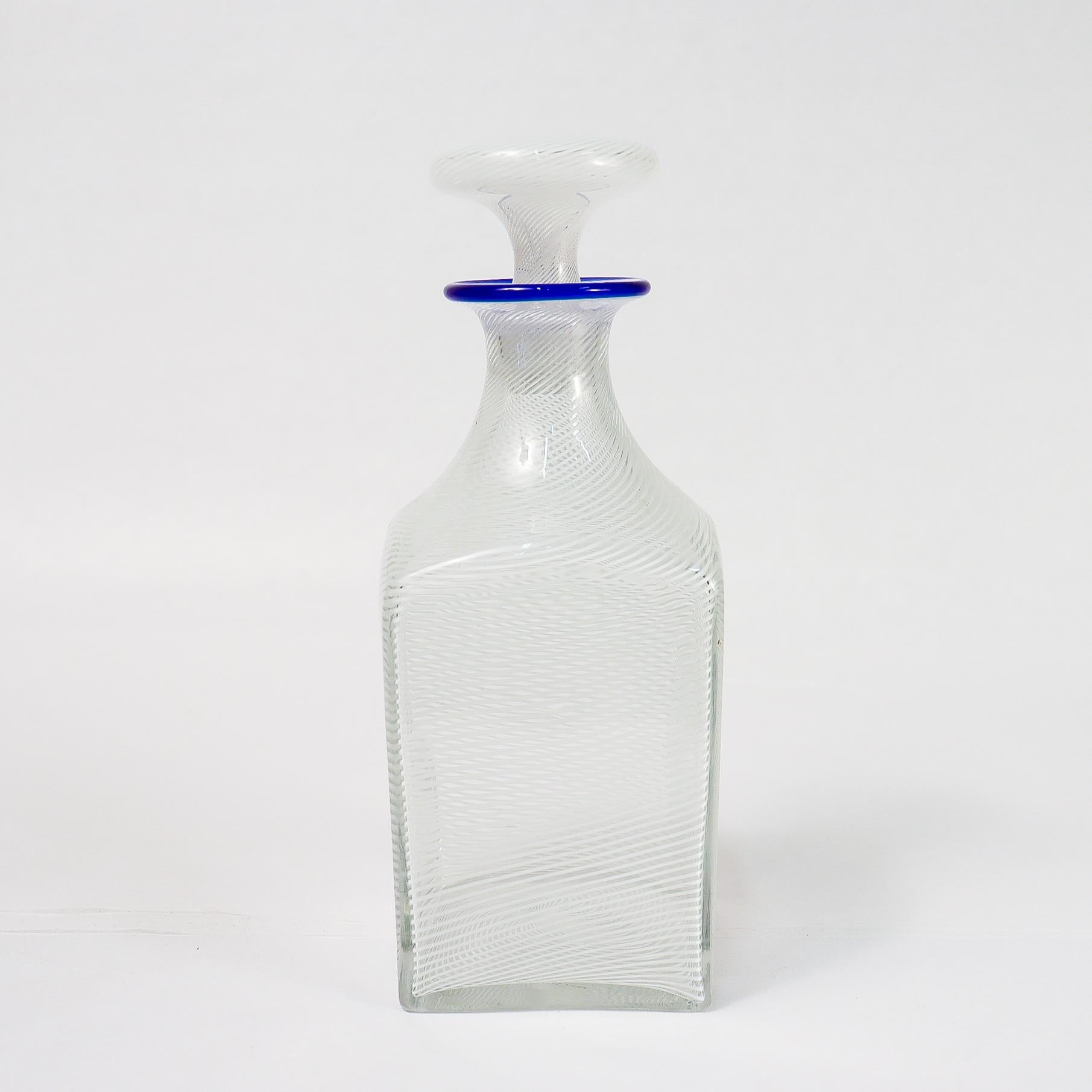 Belle Époque Carafe ou bouteille de liqueur antique Clichy Latticino en verre français tourbillonnant en vente