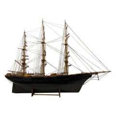 Modèle de bateau à clipper ancien