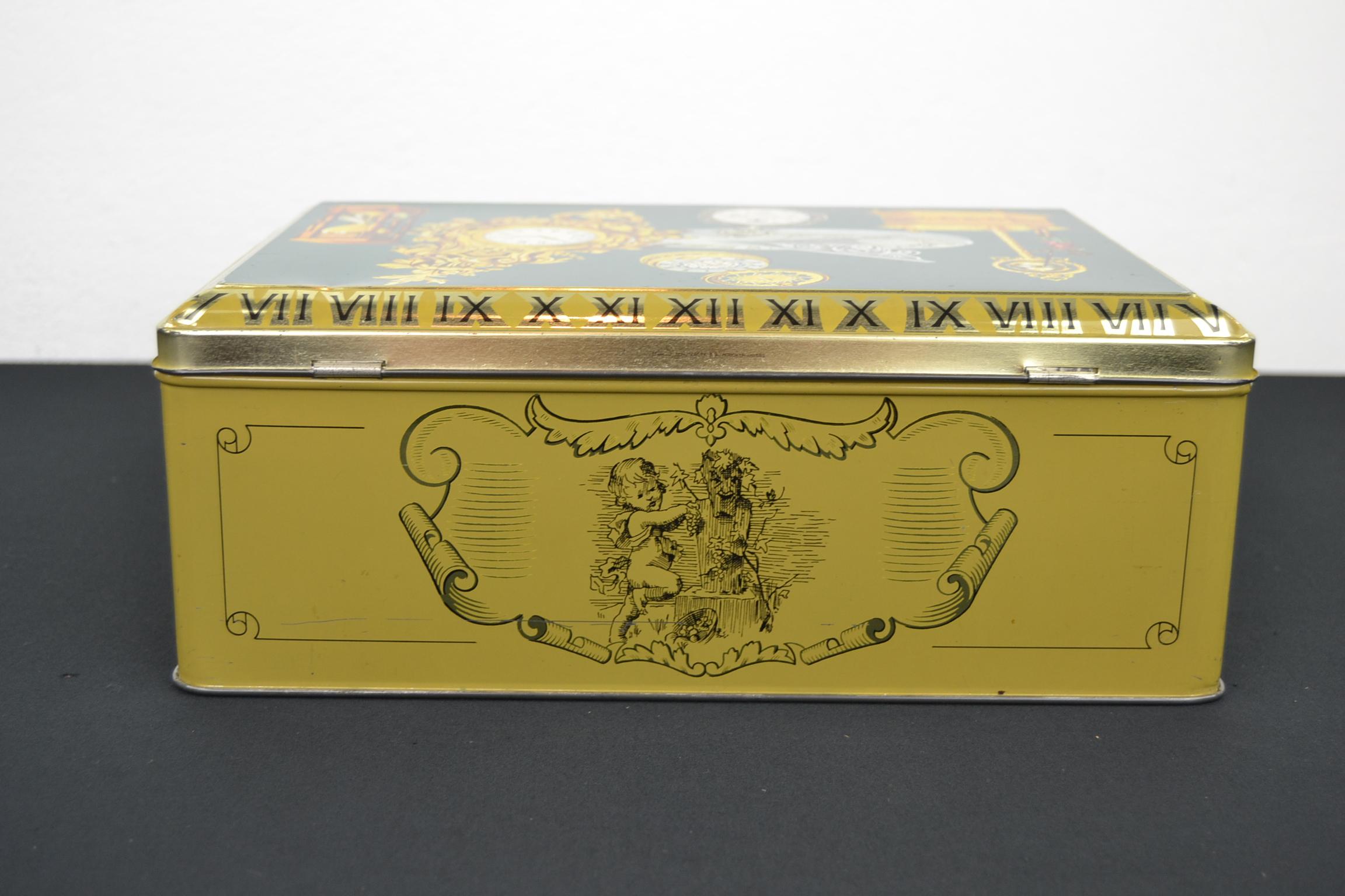 Antique Clocks and Watches, Timepieces Tin Box For Sale 5