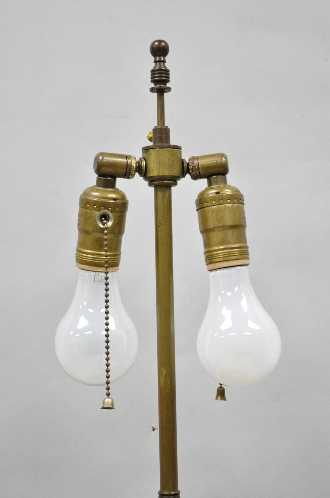 Antike Clodion Französisch neoklassischen Figural Bronze Trophäe Cup Urne Tischlampe im Angebot 6