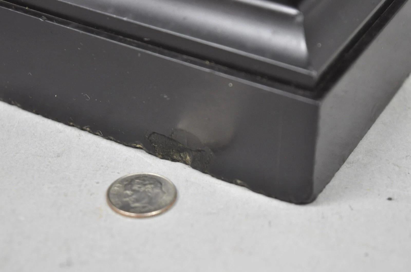 Antike Clodion Französisch neoklassischen Figural Bronze Trophäe Cup Urne Tischlampe im Angebot 4