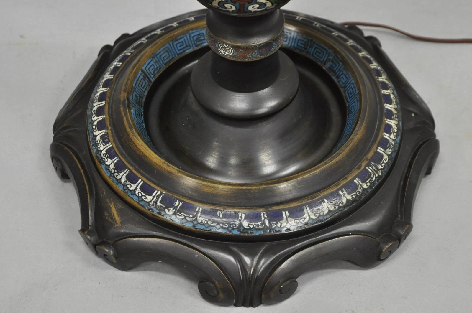 Antique Cloisonne Chinese Patinated Bronze Porcelain Enamel Pole Floor Lamp In Good Condition For Sale In Philadelphia, PA