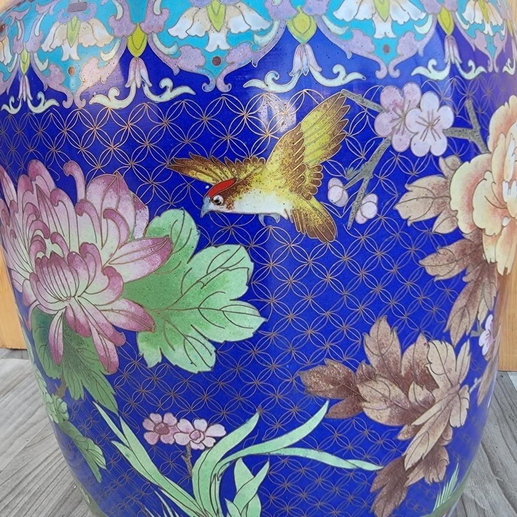 Vase de sol cloisonné ancien

Vers le début du 20e siècle 

