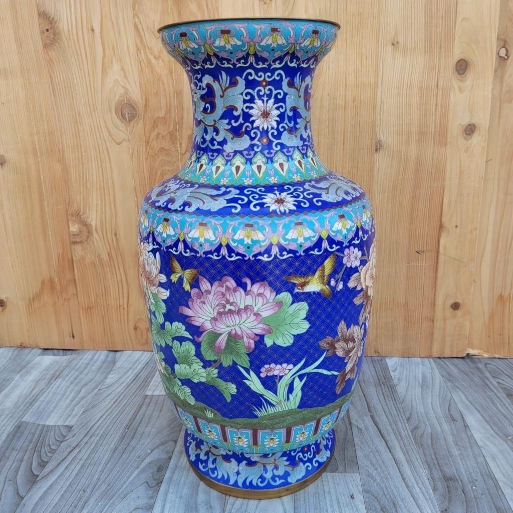 20ième siècle Vase de sol cloisonné ancien en vente