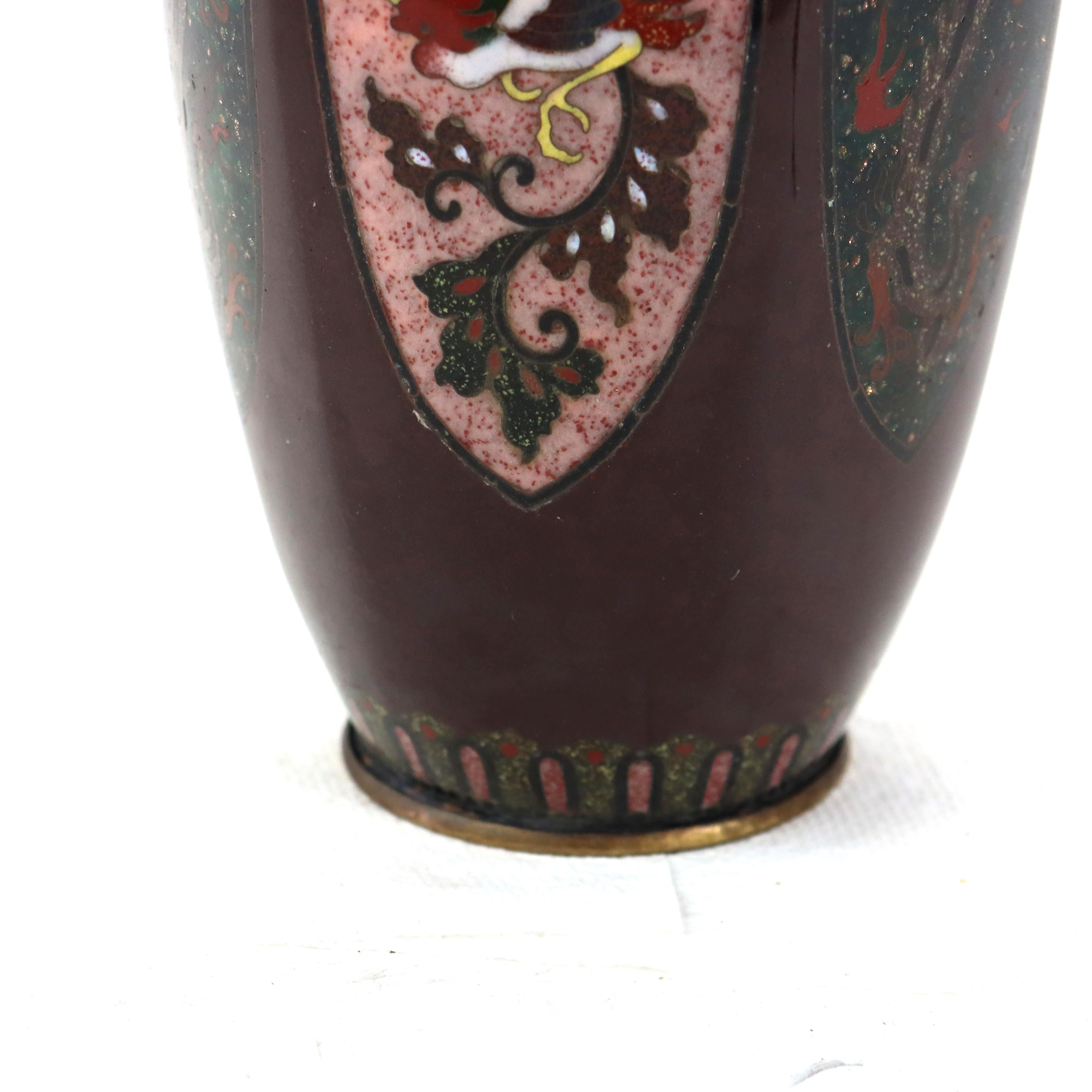 Jarrón antiguo de cloisonné con pájaro y decoración floral C1920 Metal en venta