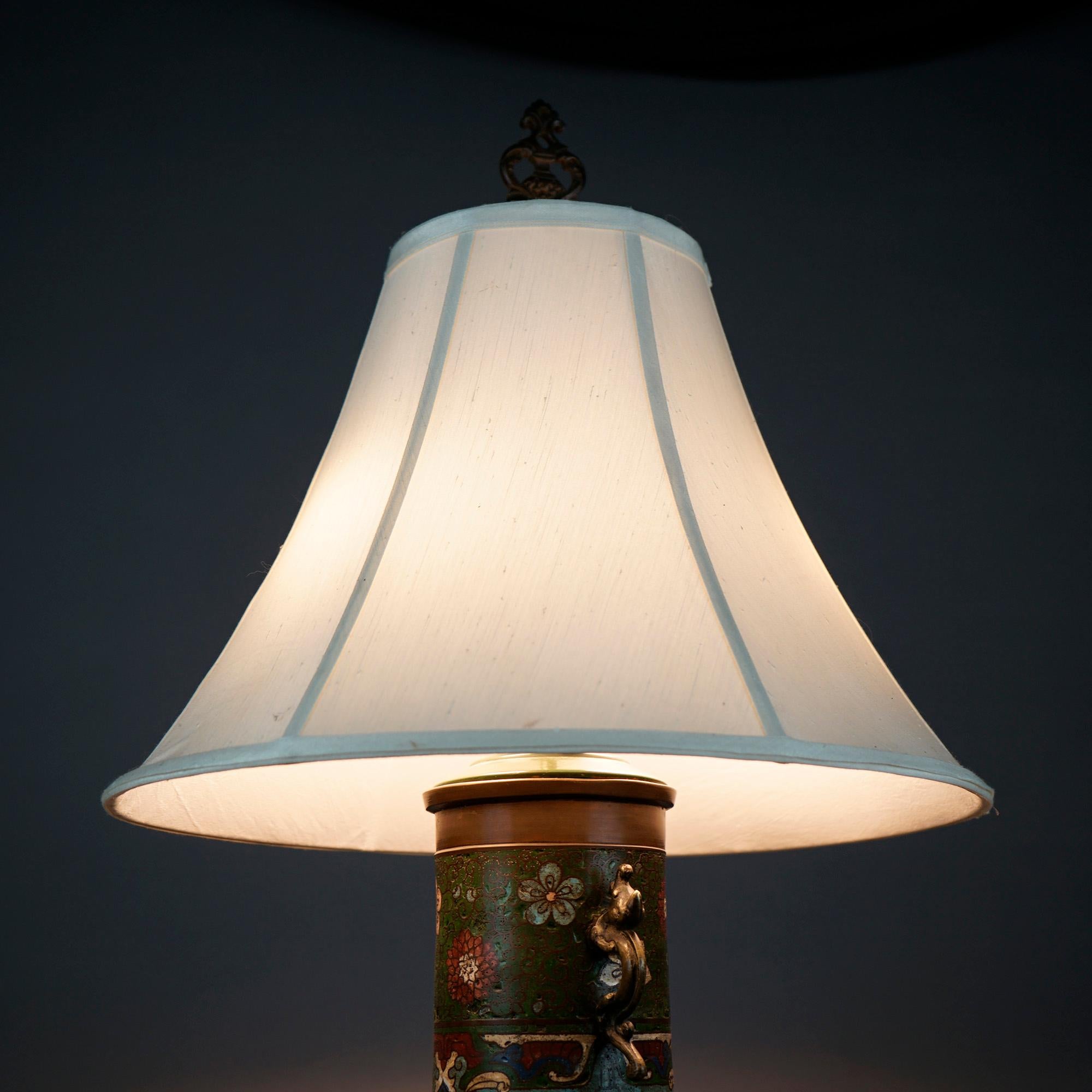 Antique Cloissone Enameled Figural Garden Scene Table Lamp Circa 1920 In Good Condition For Sale In Big Flats, NY