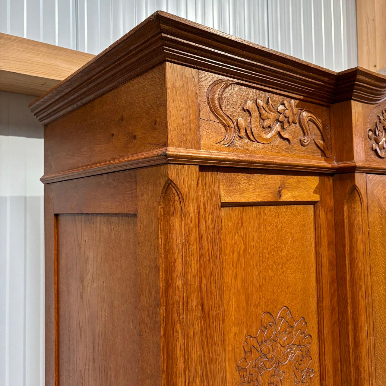 Antiker Schrank  Jugendstil um 1900  Ovaler Spiegel mit Facettenschliff 5