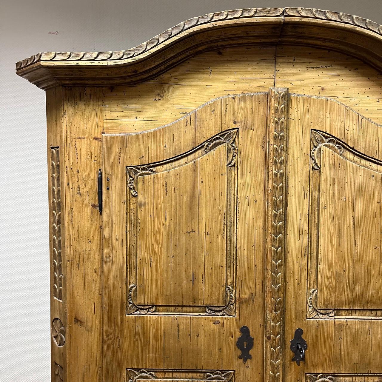 Antique closet  gusset (two-piece)  softwood 4