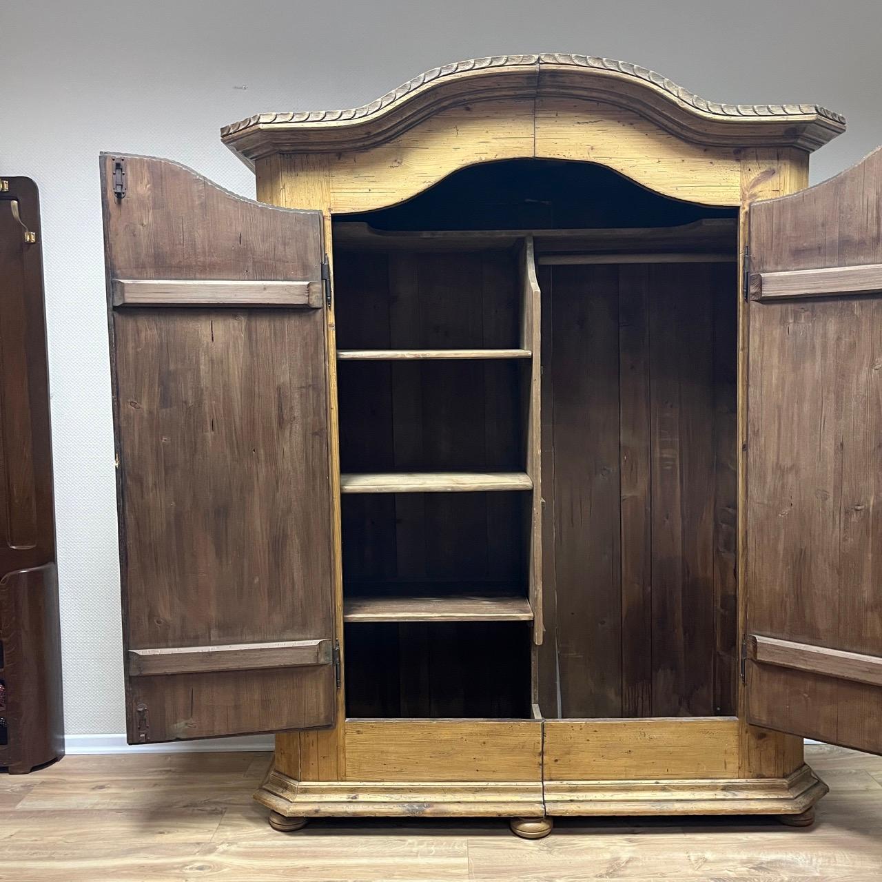 Antique closet  gusset (two-piece)  softwood 9