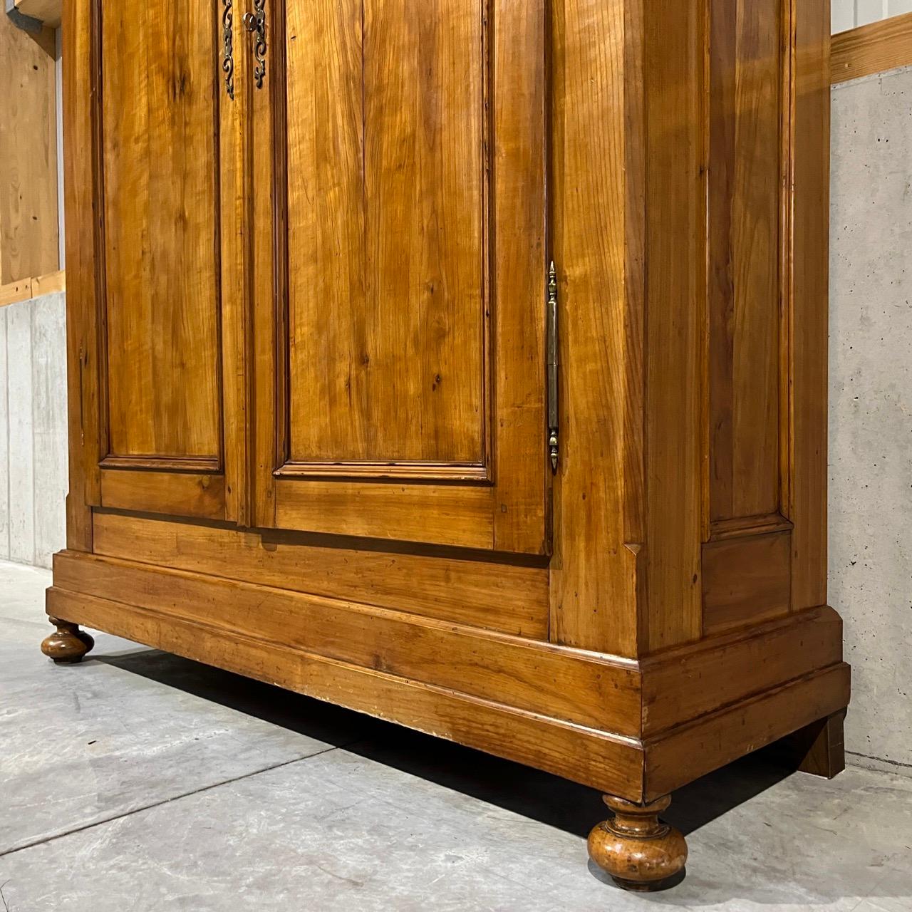 Antique closet  Louis Philippe around 1850  Cherry wood 3