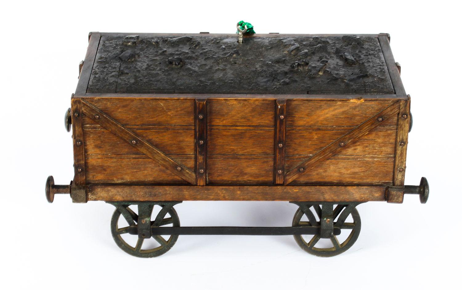 Antique Coal Wagon Oak Humidor Railway Interest, 19th Century 3