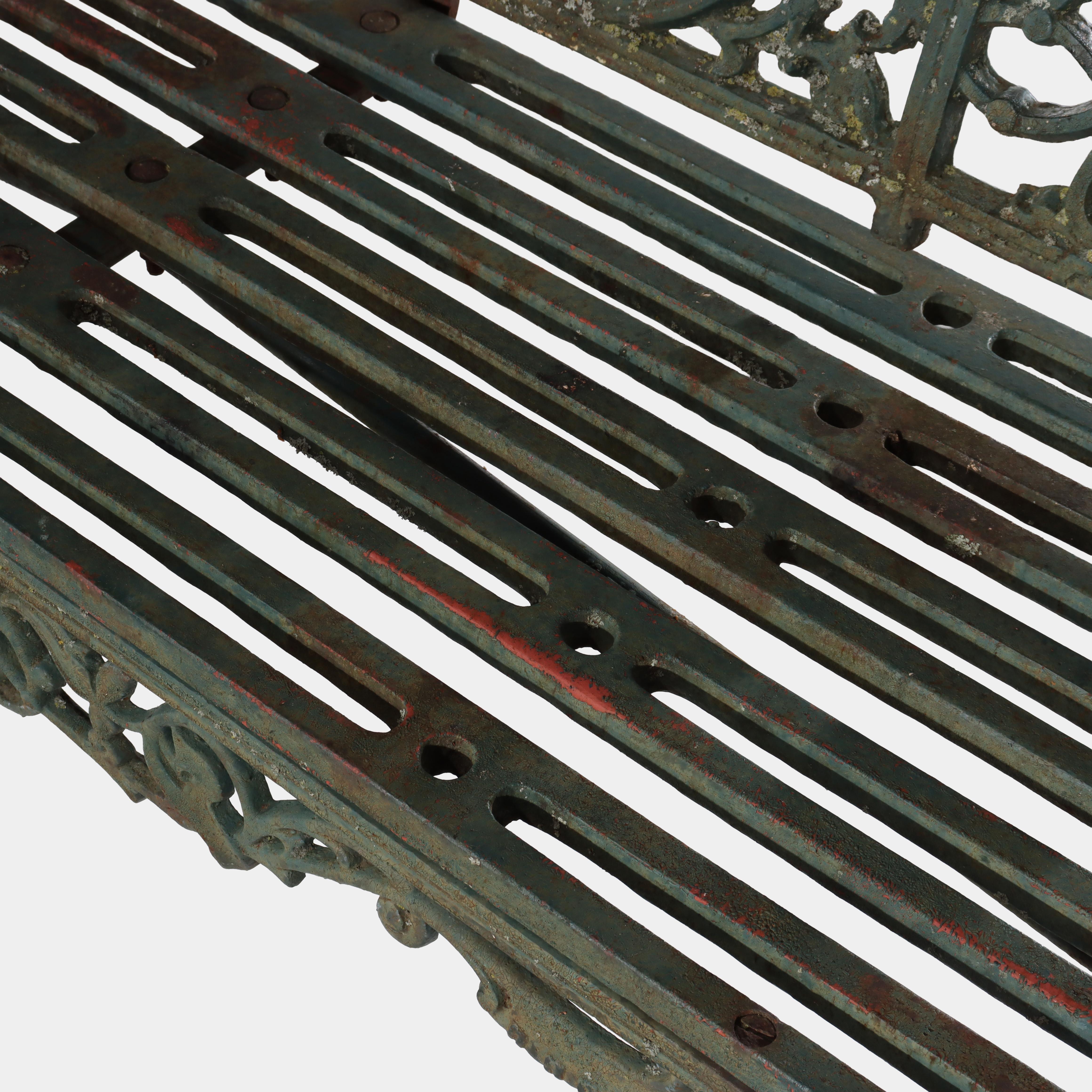 Antiguo banco de jardín de hierro fundido gótico de Coalbrookdale C1890 en venta 5