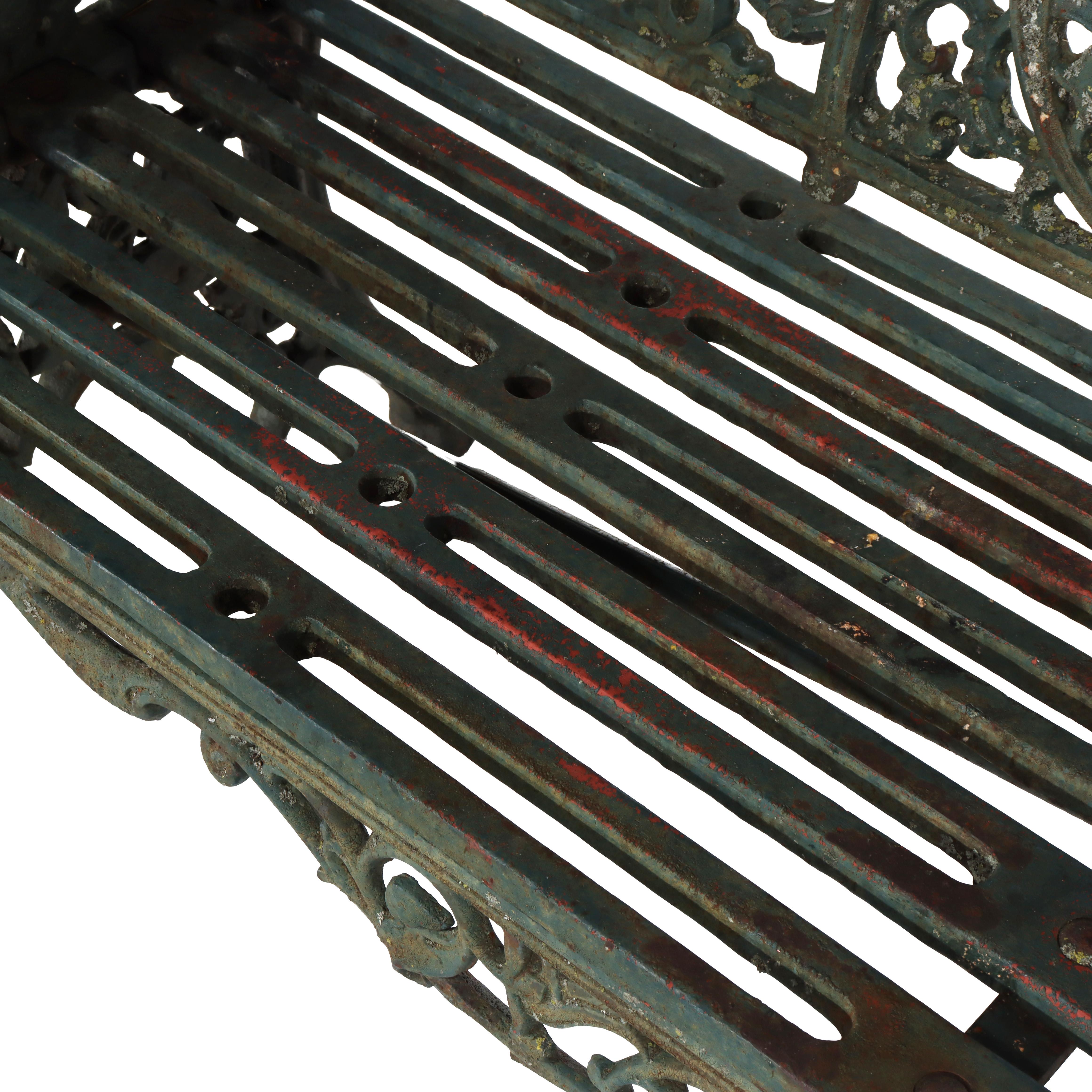 Antiguo banco de jardín de hierro fundido gótico de Coalbrookdale C1890 en venta 6