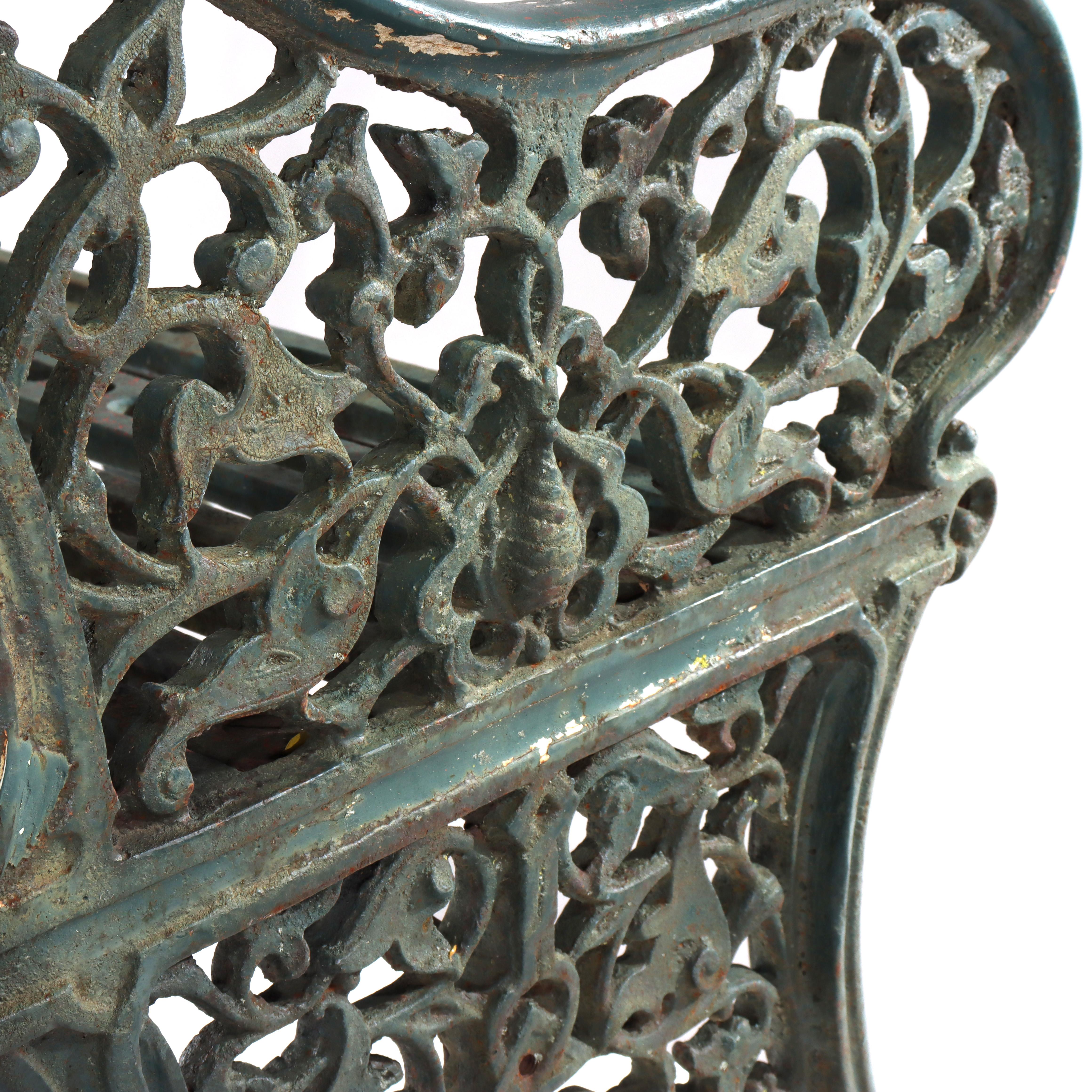 Antiguo banco de jardín de hierro fundido gótico de Coalbrookdale C1890 en venta 3