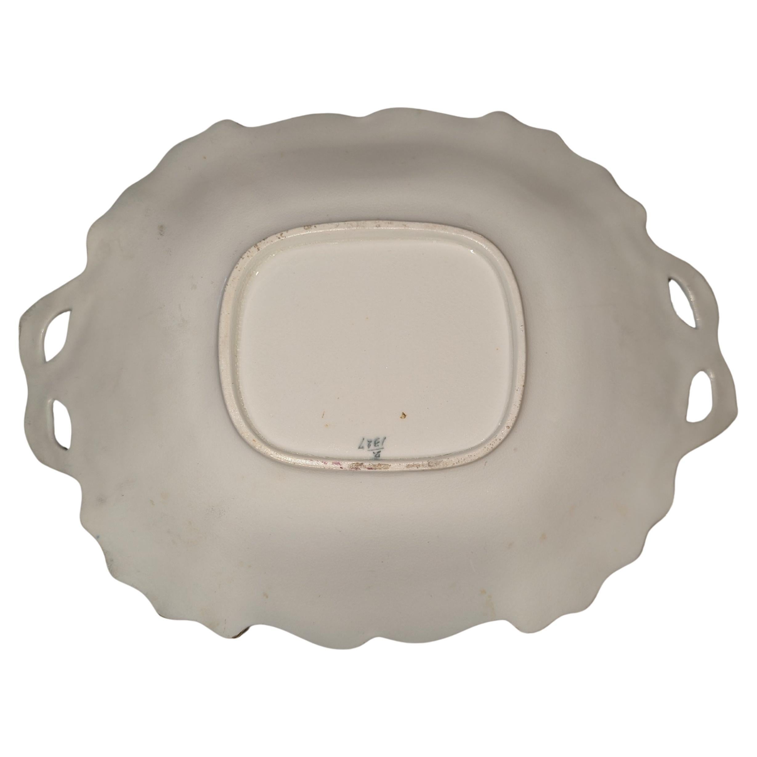 Bandeja con asa antigua de Coalport azul cobalto y dorada con motivos florales Británico en venta