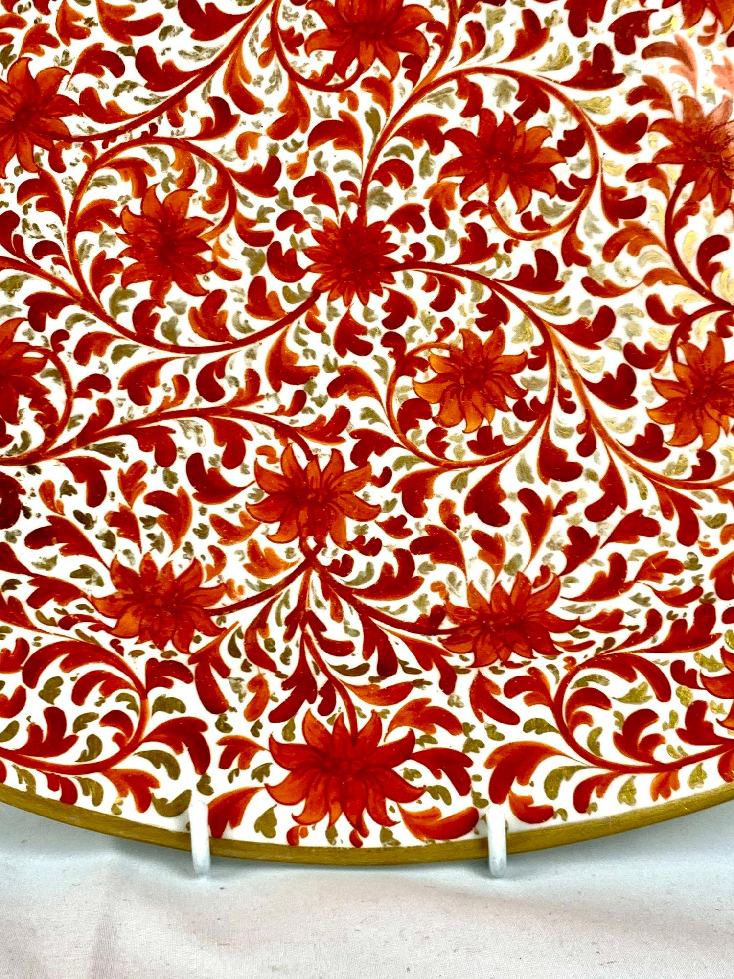 Antiguo Plato de Porcelana de Coalport Patrón Crisantemo Rojo Inglaterra Circa 1820 en venta 1