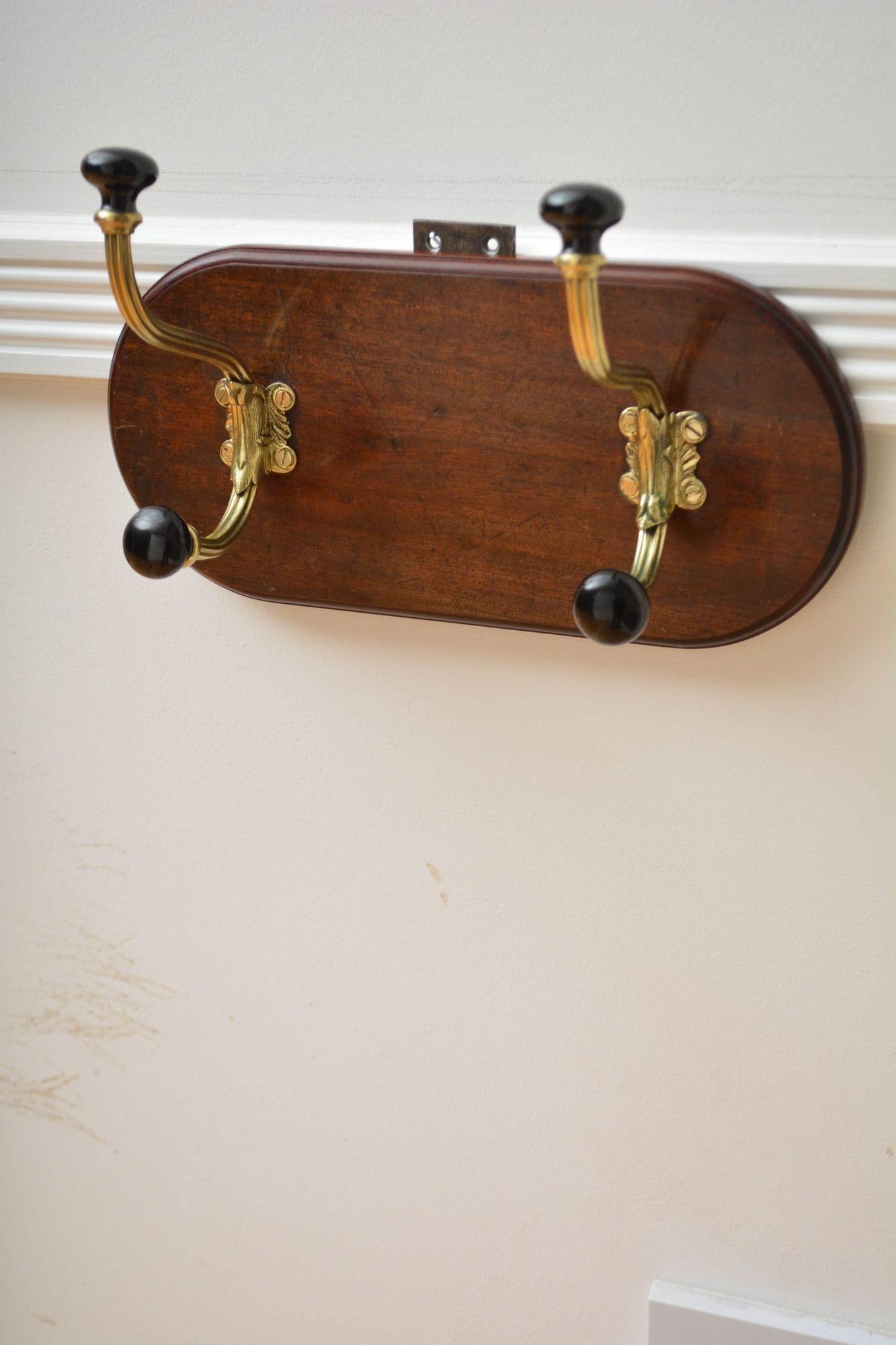 XIXe siècle Antiquities Coat Hooks Porte-manteau en vente