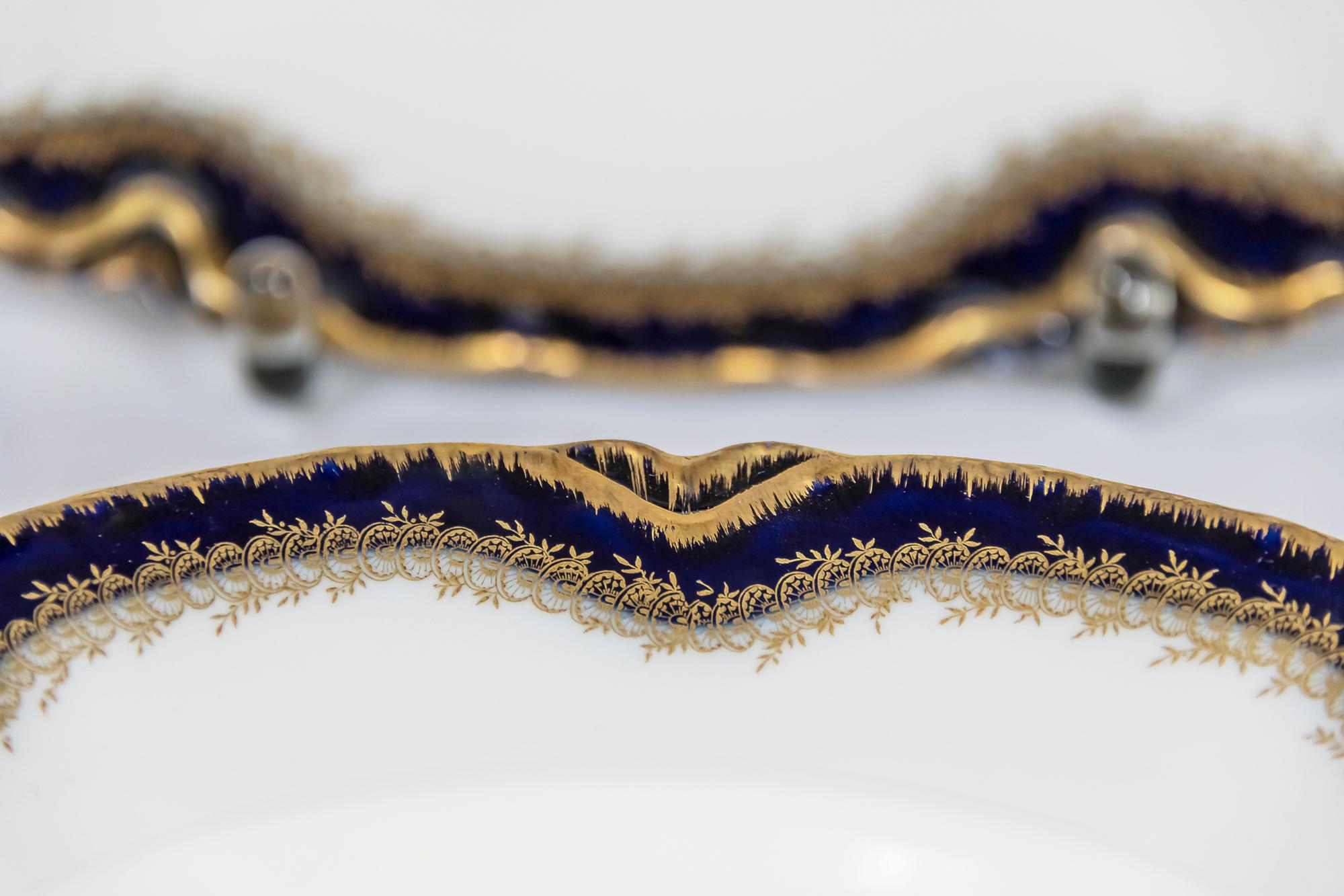 Antikes kobaltblaues/goldenes Abendessen-Set für 12 Personen von Haviland France 1