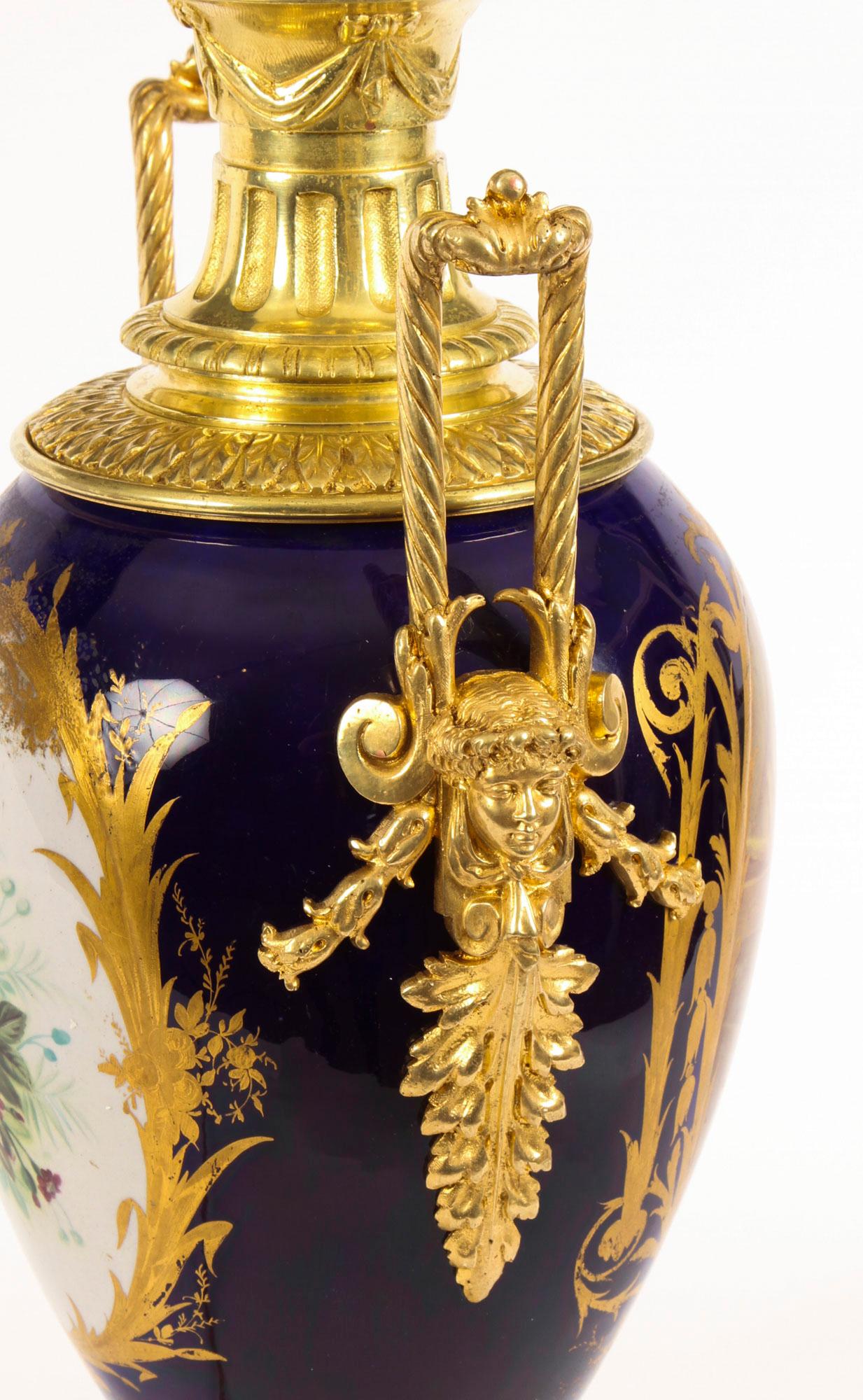 Antique Cobalt Blue Sevres Porcelain Ormolu Table Lamp, 19th Century In Good Condition For Sale In London, GB