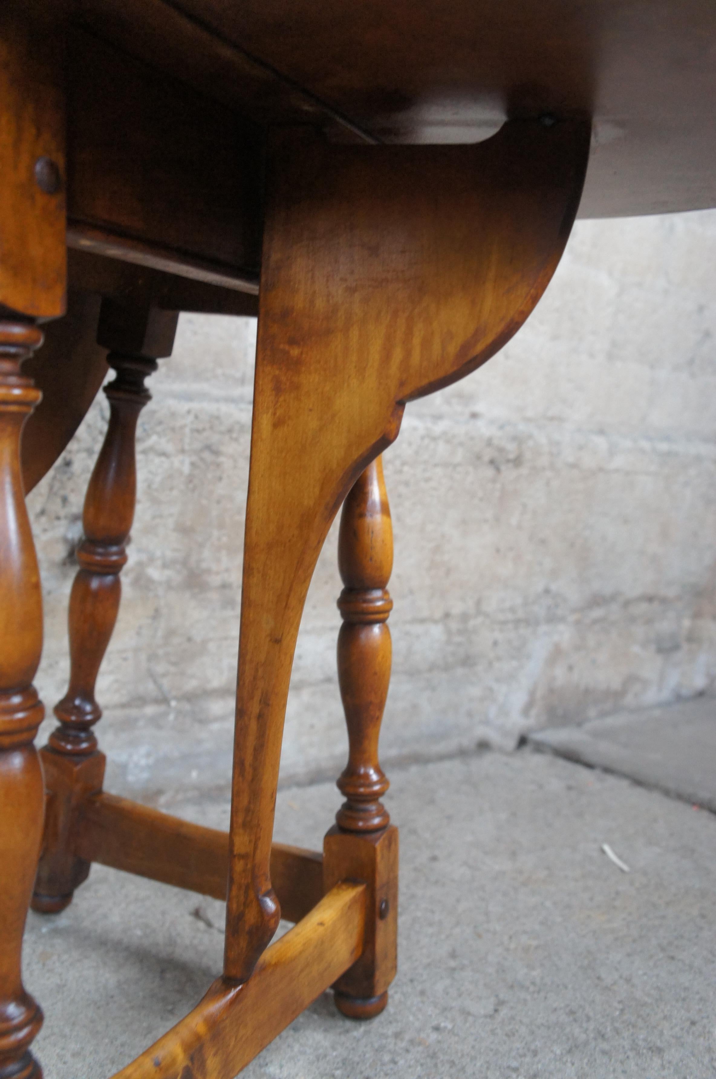 Antique Cochran Chair Co. William & Mary Style Maple Drop Leaf Joint End Table 1