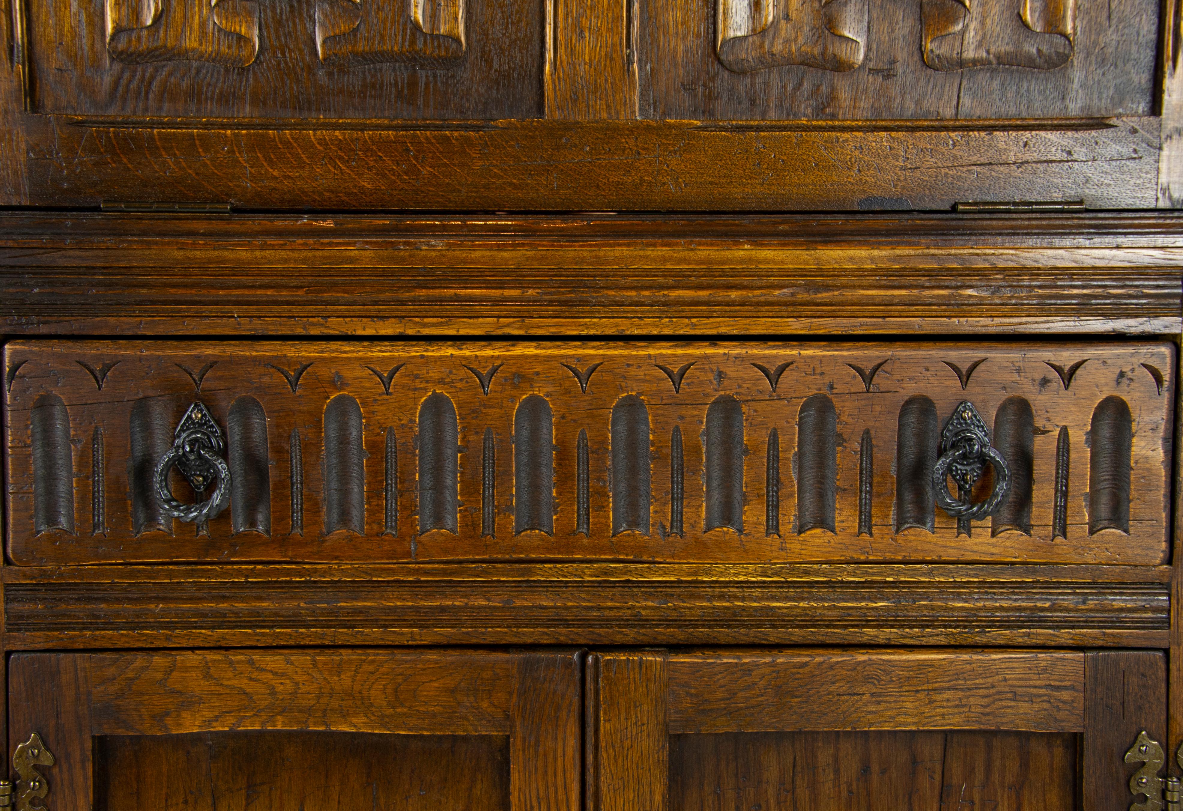 Antique Cocktail Cabinet, Oak Drinks Cabinet, Lift Up Top Drinks Cabinet 1