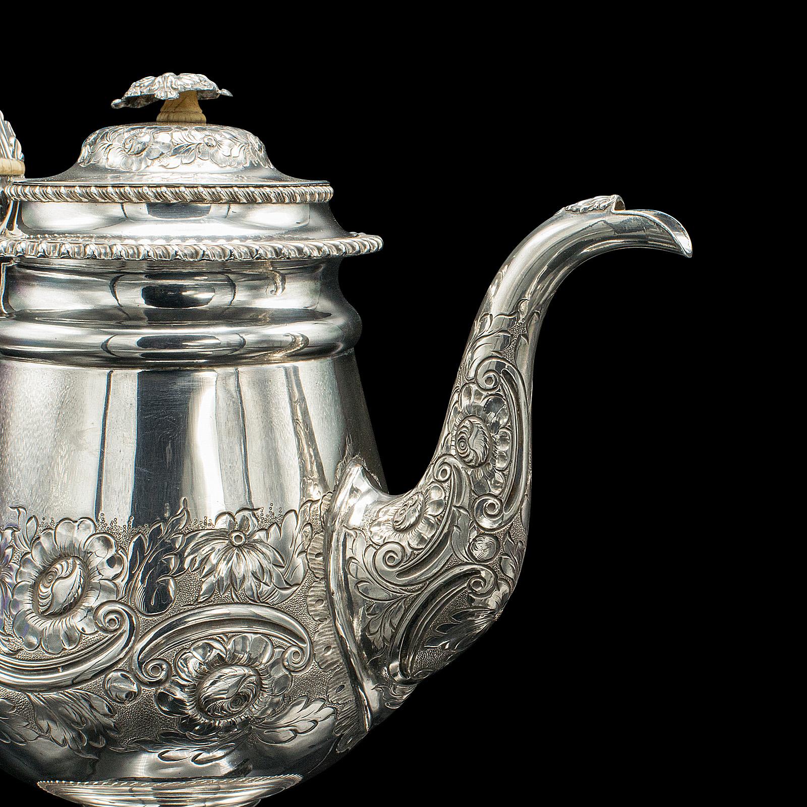 Cafetera Antigua, Inglesa, Sheffield Antiguo, Plato de Plata, Tetera, Regencia en venta 4