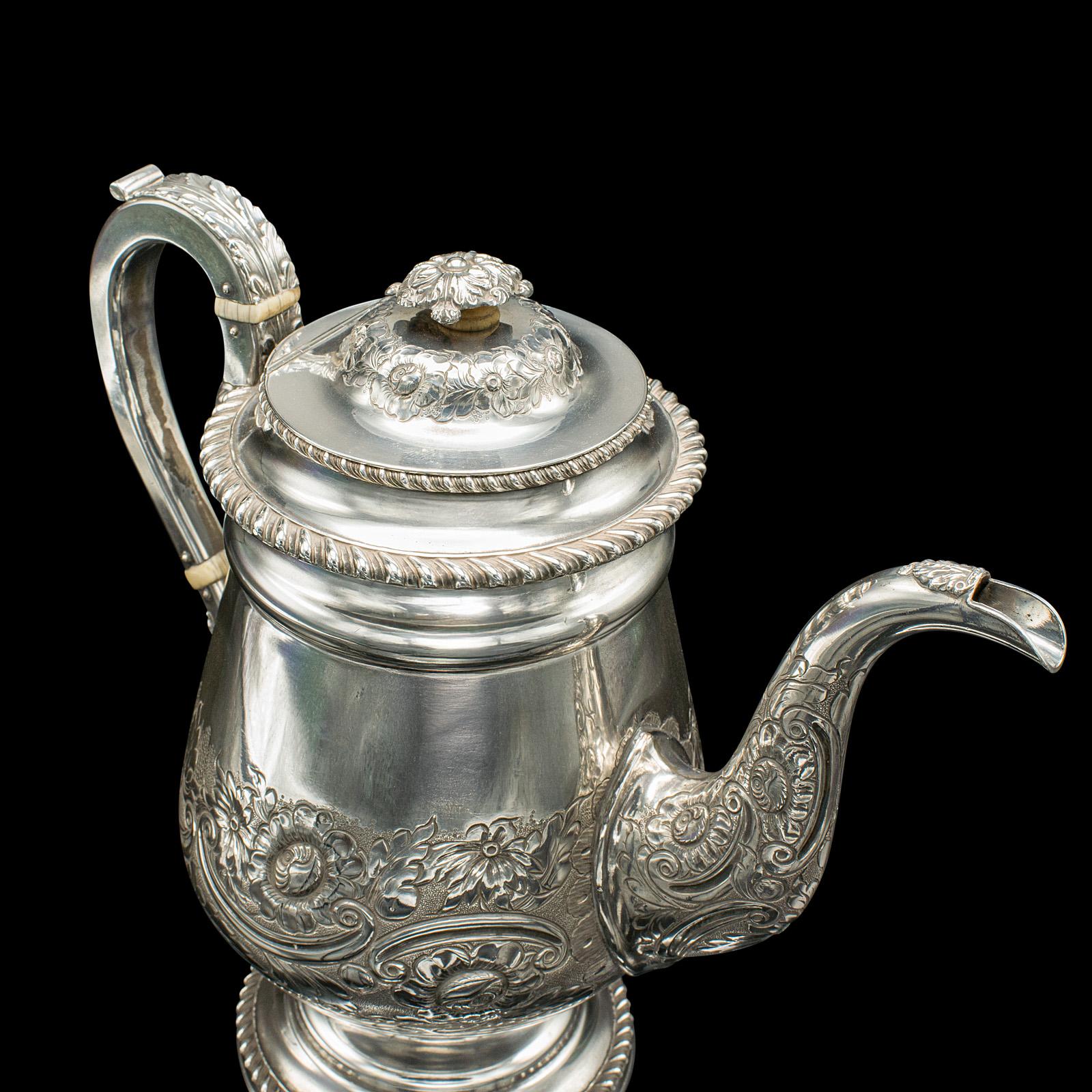 Cafetera Antigua, Inglesa, Sheffield Antiguo, Plato de Plata, Tetera, Regencia en venta 2