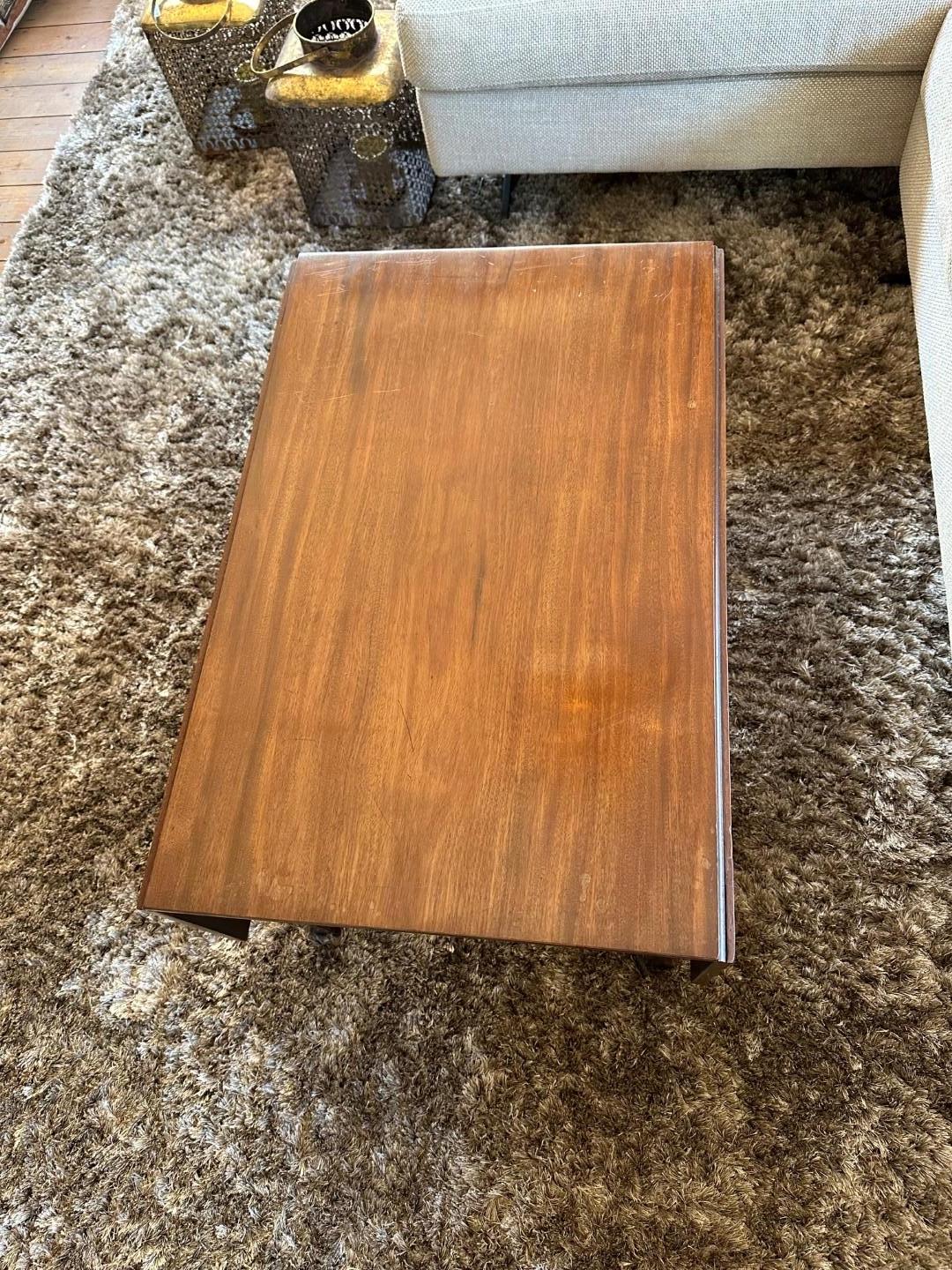 Antique coffee table In Good Condition For Sale In Eindhoven, NL