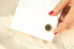 Gemelli antichi con monete e diamanti in oro giallo 18k Design/One di Ella Gafter