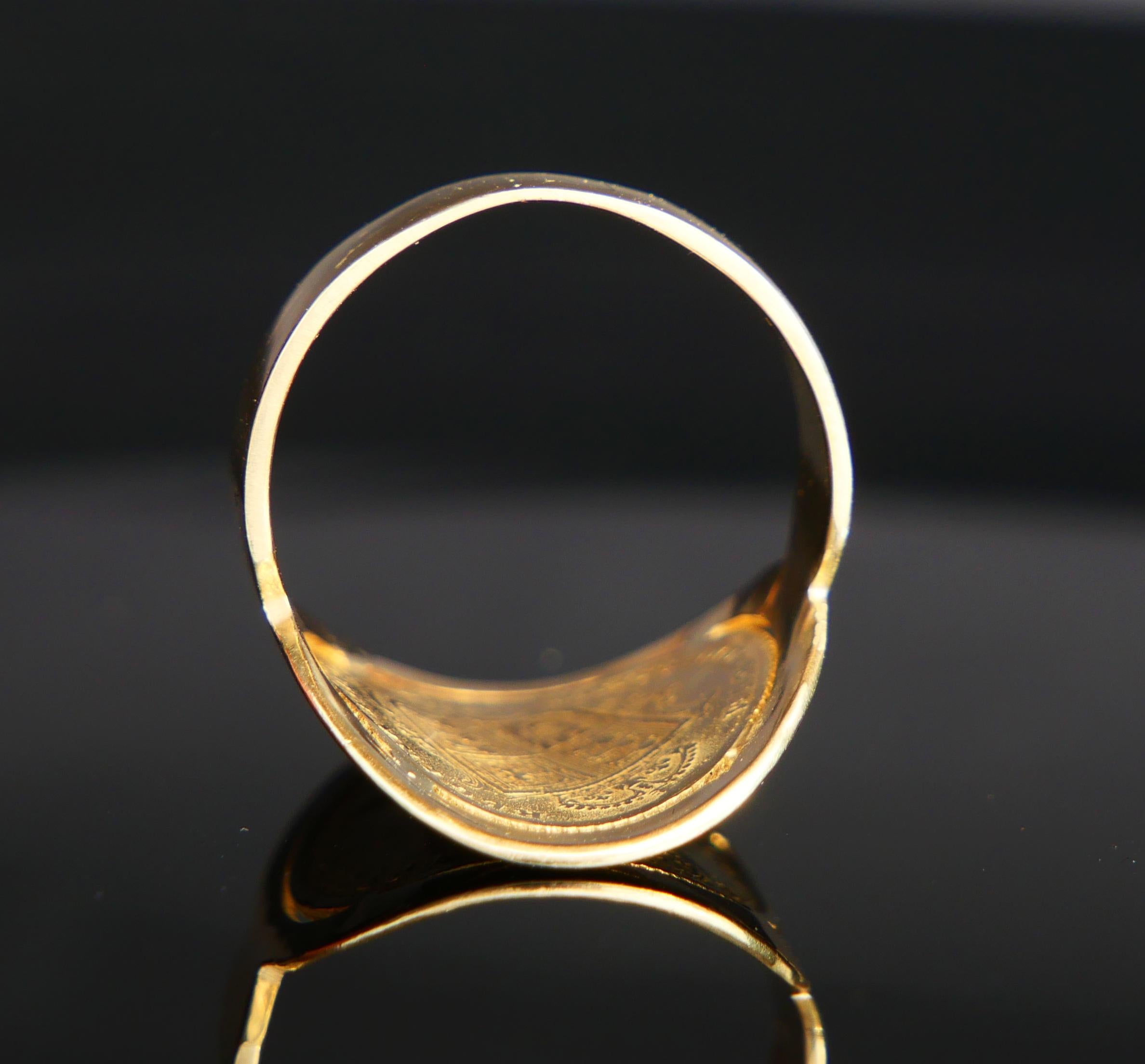 Women's or Men's Antique Coin Ring British Victorian Sovereign solid 14K Gold Ø8.5/ US7gr For Sale