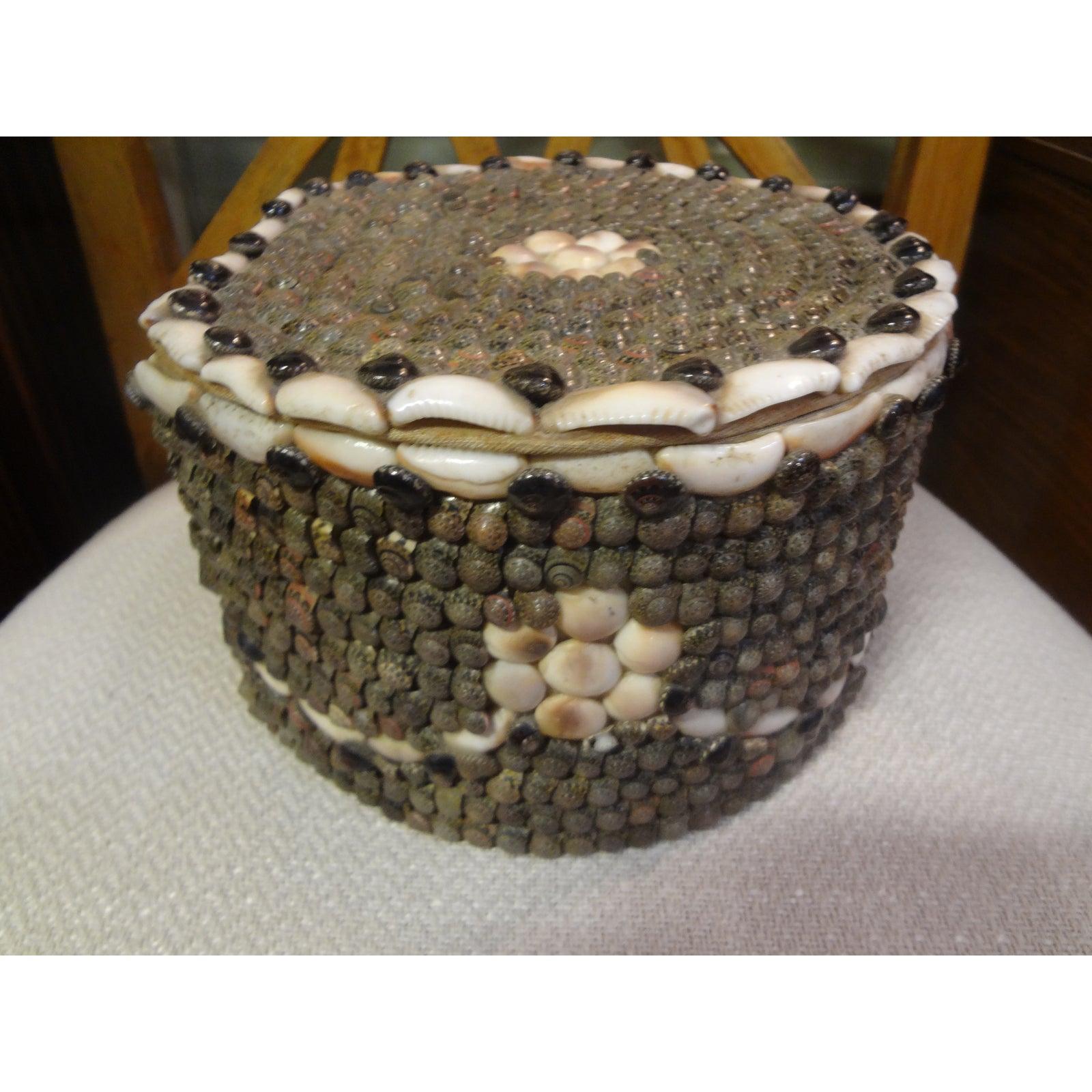 Fabulous antique collar box made of seashells and lined in felt. This one of a kind shell adorned decorative box would make a great decorative table accessory, jewelry box or used in a powder room filled with and towels.