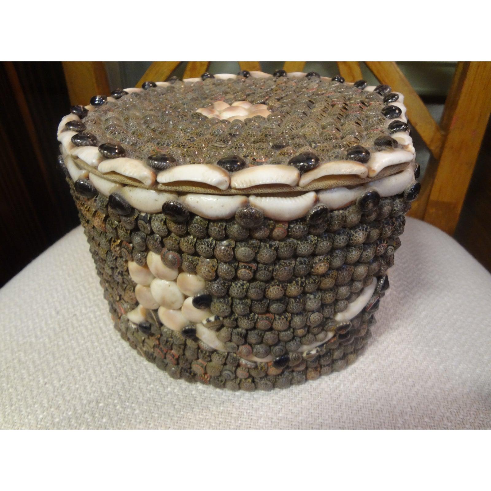 Shell Antique Collar Box Made of Seashells