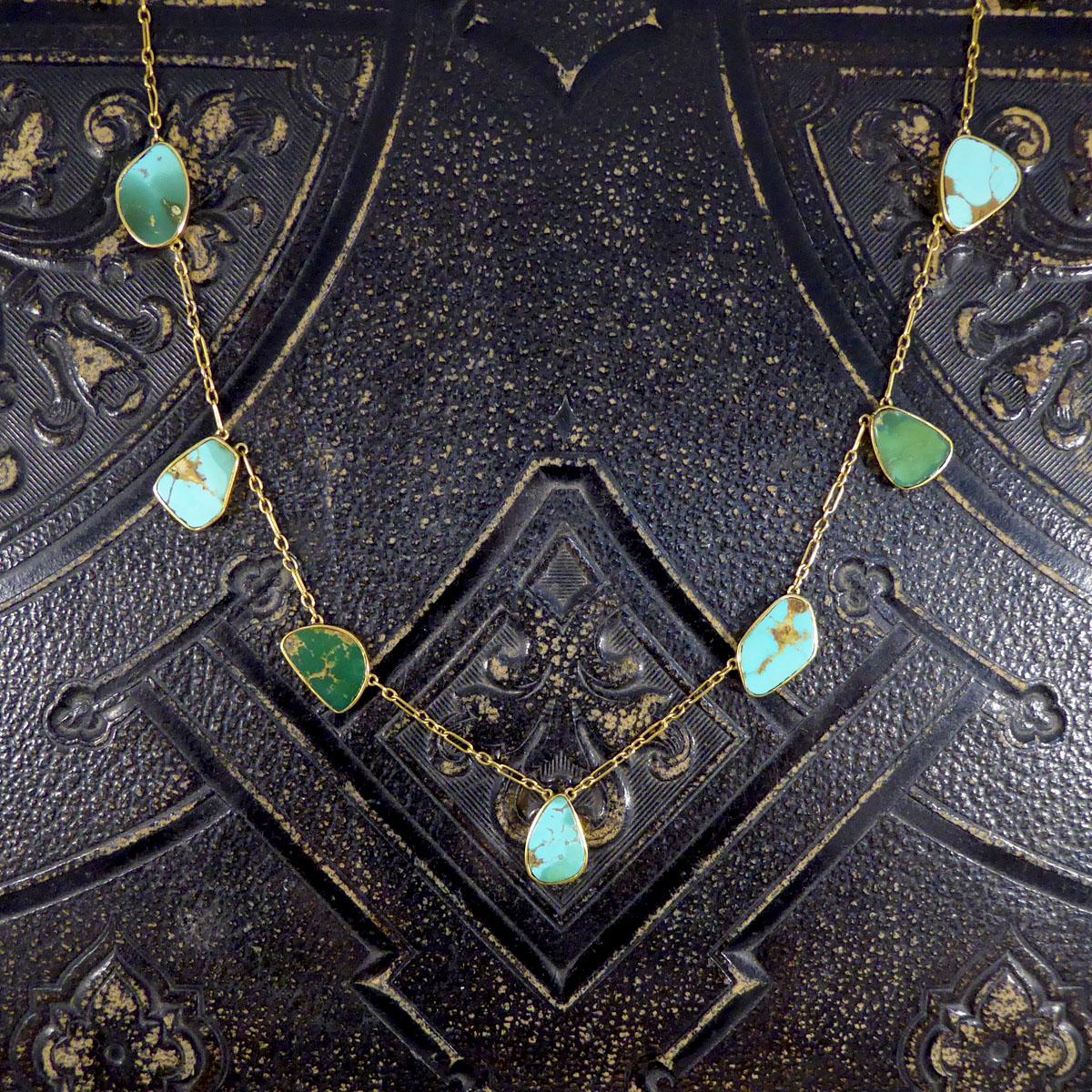 Édouardien Collier ancien en or jaune 15 carats avec turquoise et turquoise, serti sur le collier en vente