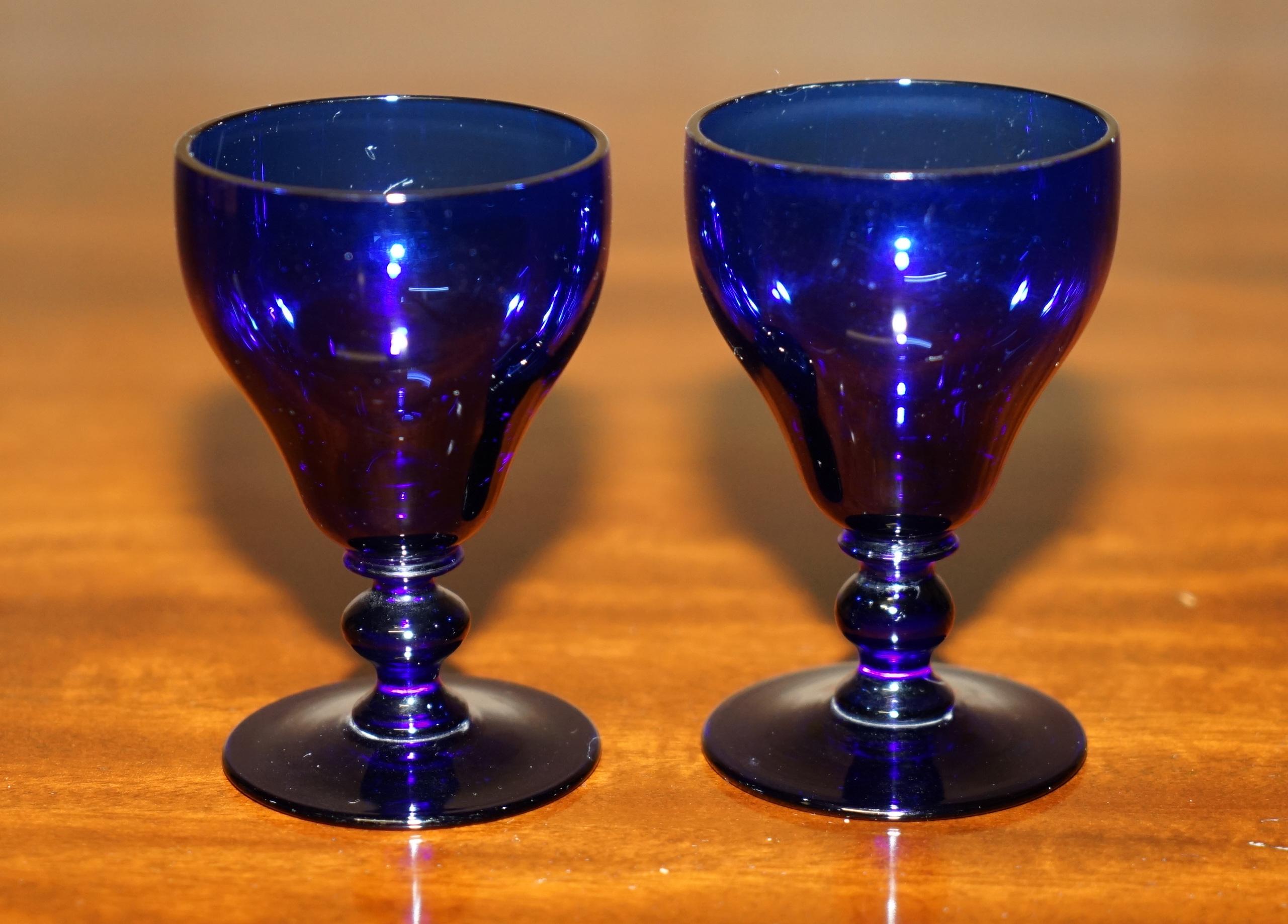 DECANTER E VETRINE ANTiQUE COLLECTABLE BRISTOL COBALT BLUE SHERRY GLASS in vendita 3