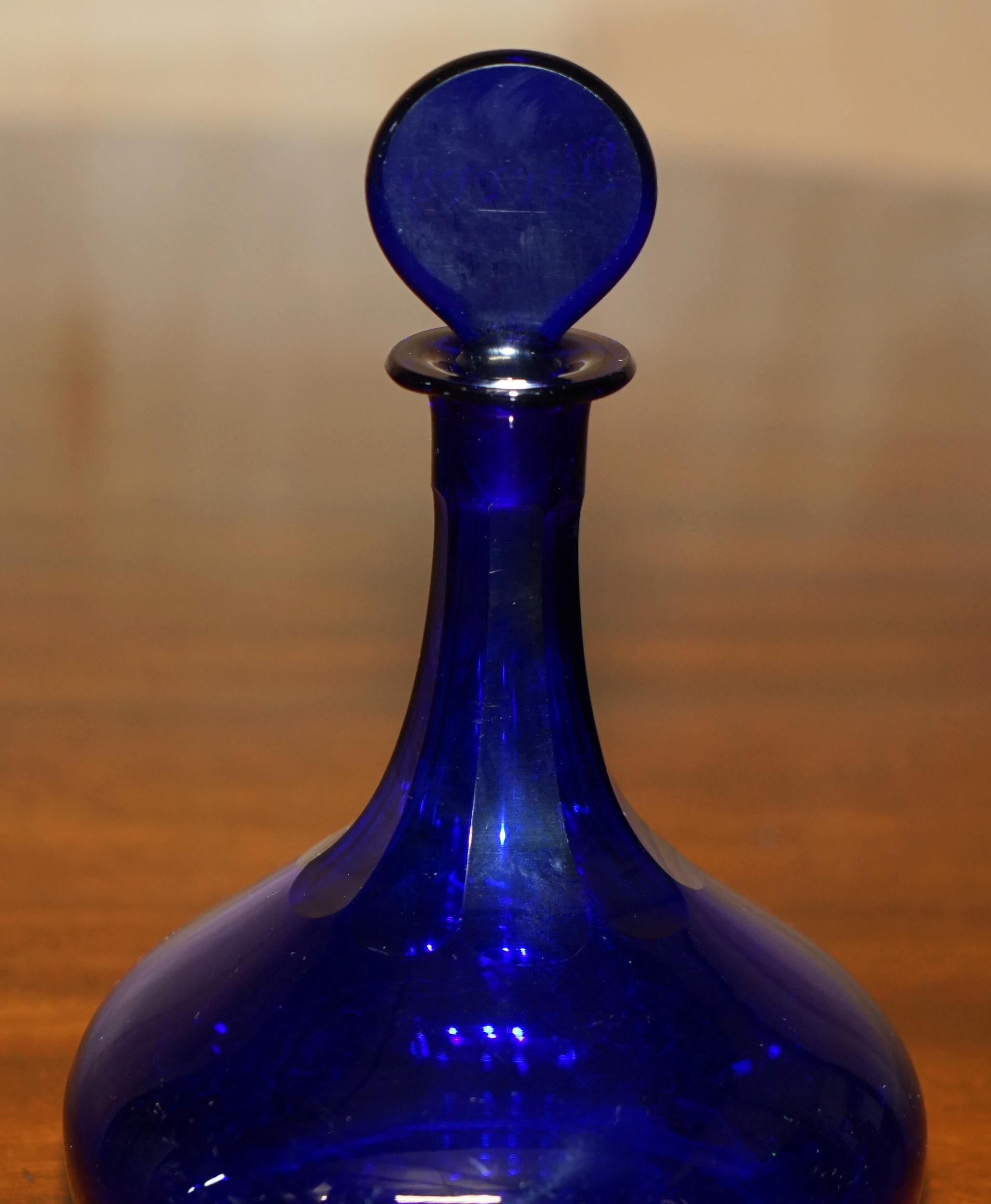 Inglese DECANTER E VETRINE ANTiQUE COLLECTABLE BRISTOL COBALT BLUE SHERRY GLASS in vendita
