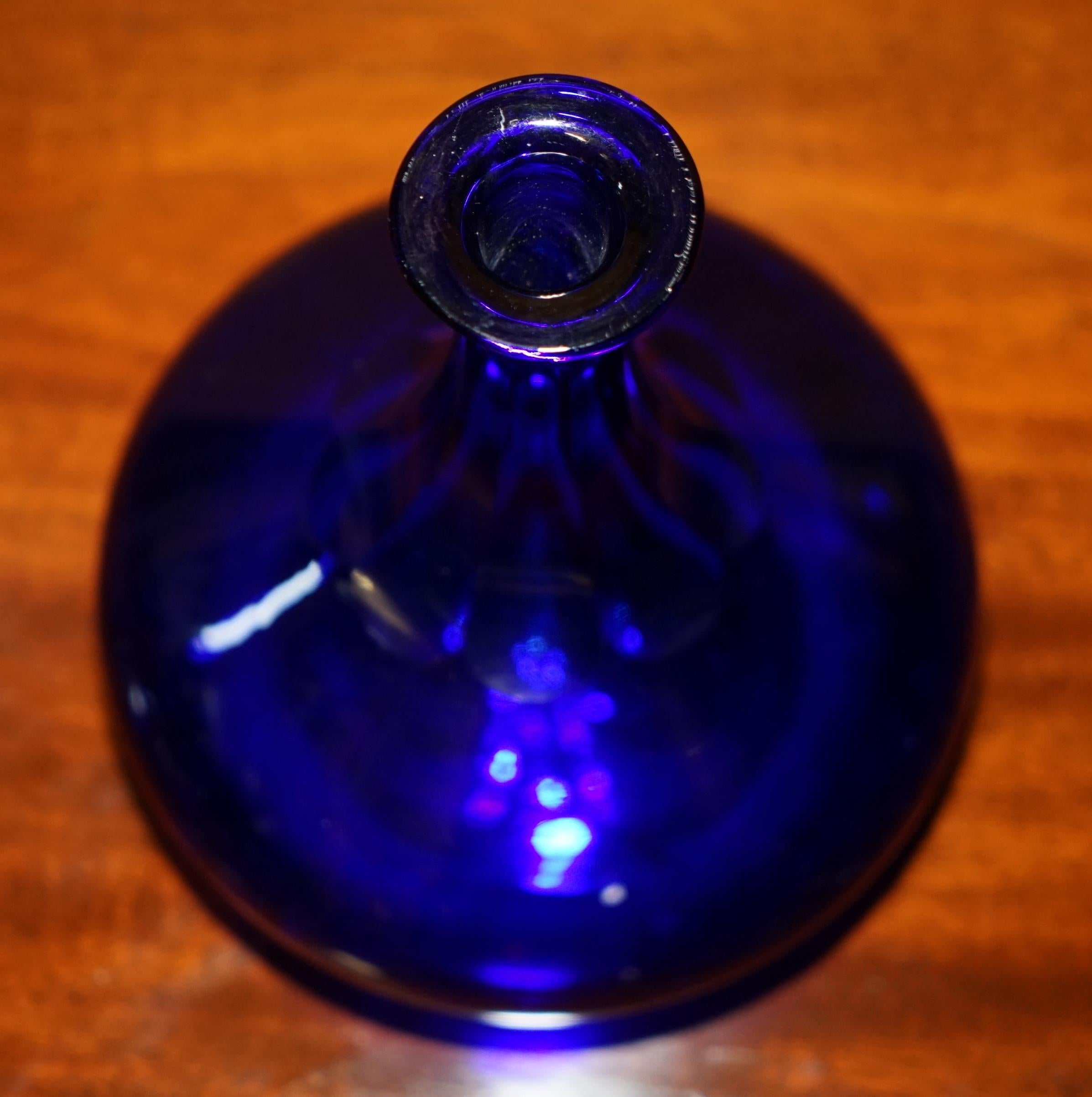 Vetro DECANTER E VETRINE ANTiQUE COLLECTABLE BRISTOL COBALT BLUE SHERRY GLASS in vendita