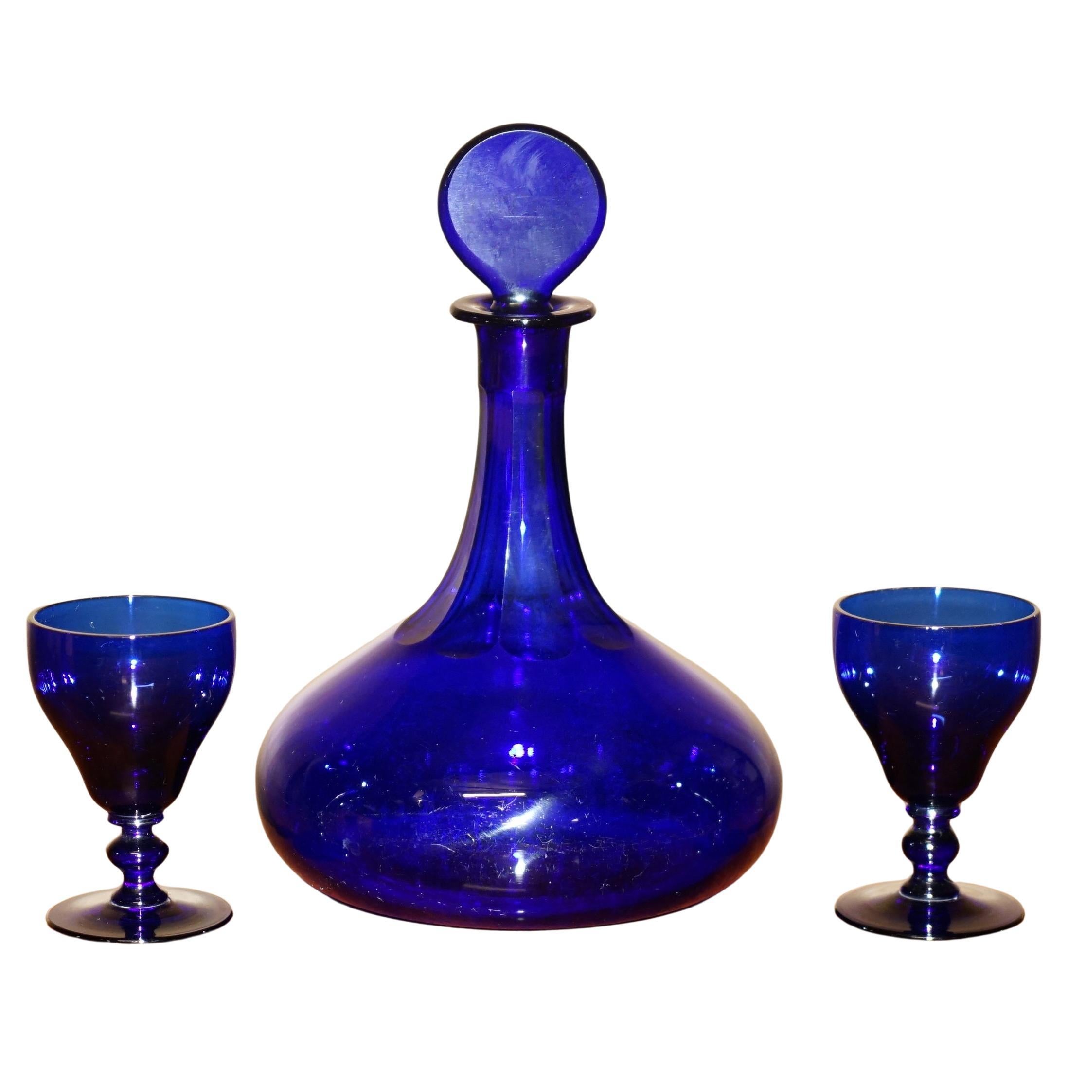DECANTER E VETRINE ANTiQUE COLLECTABLE BRISTOL COBALT BLUE SHERRY GLASS in vendita